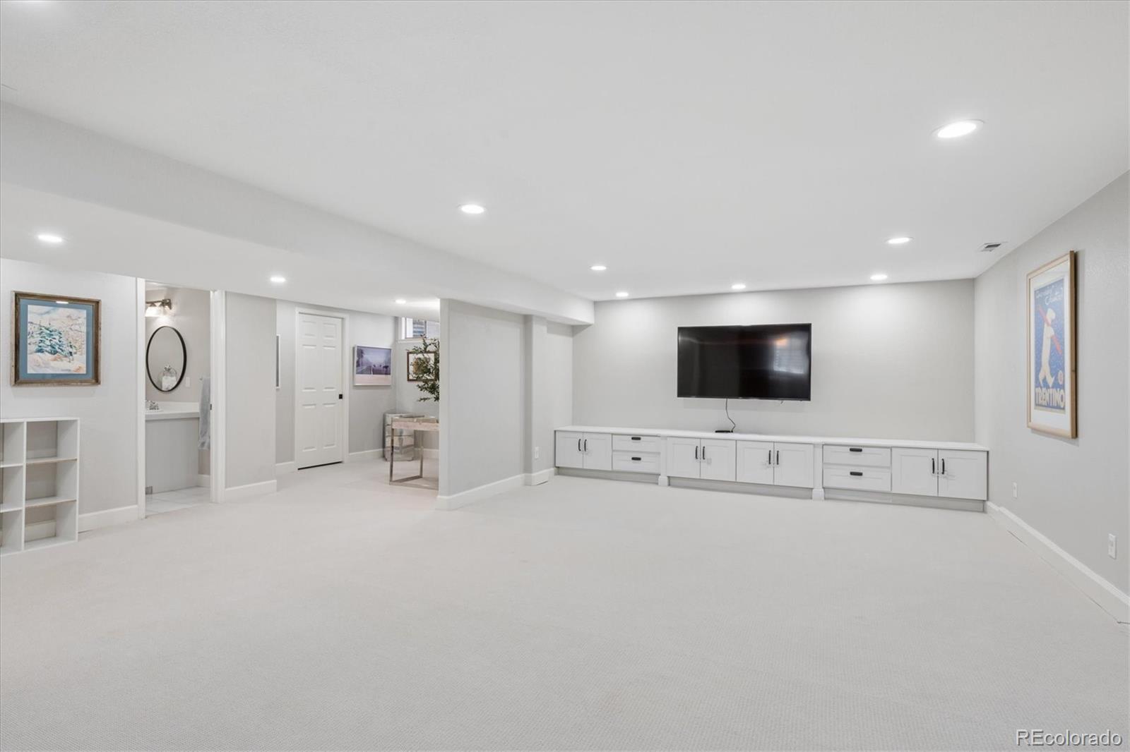 MLS Image #30 for 575 s high street,denver, Colorado
