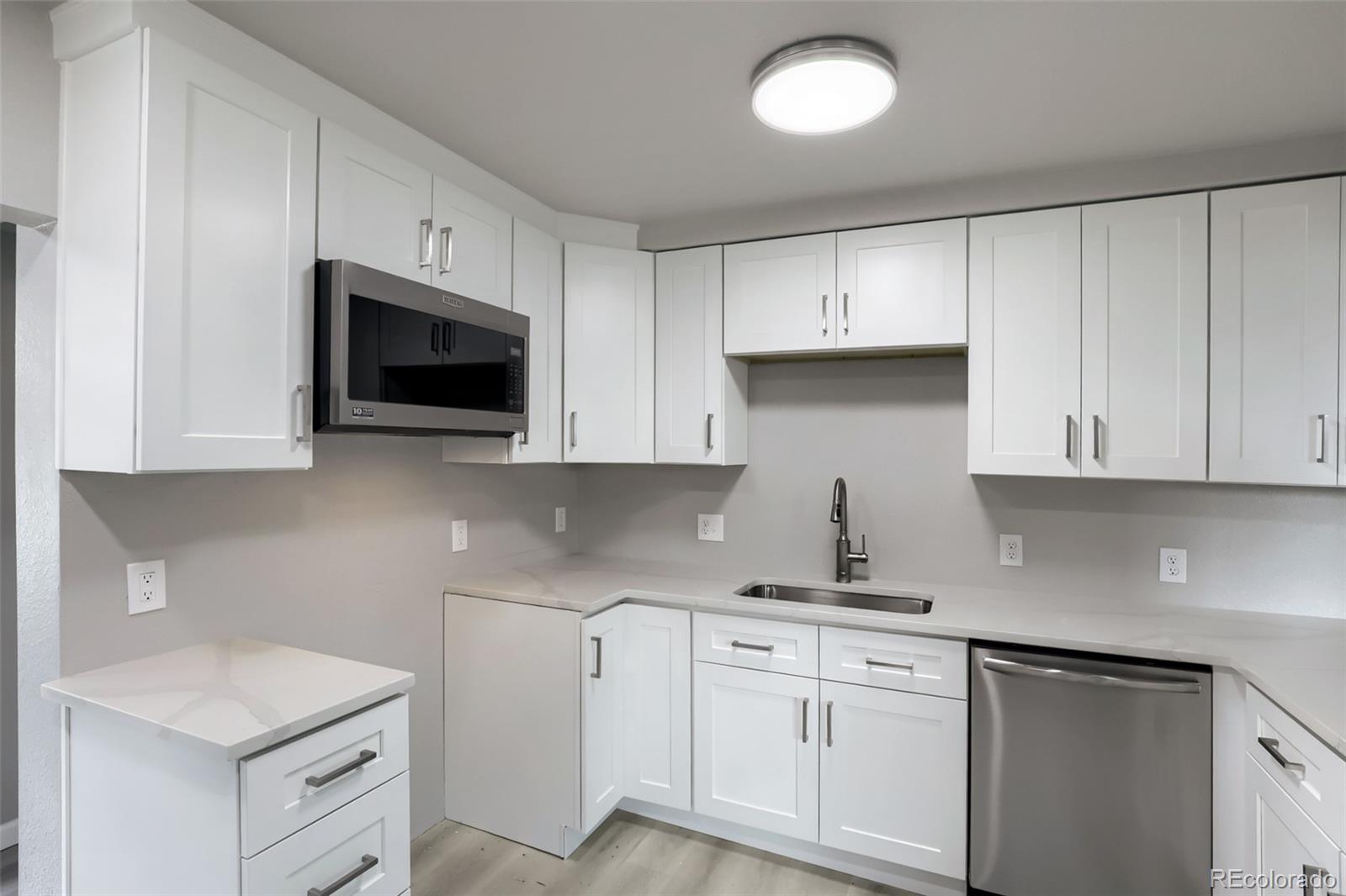 MLS Image #11 for 2388  geneva street,aurora, Colorado