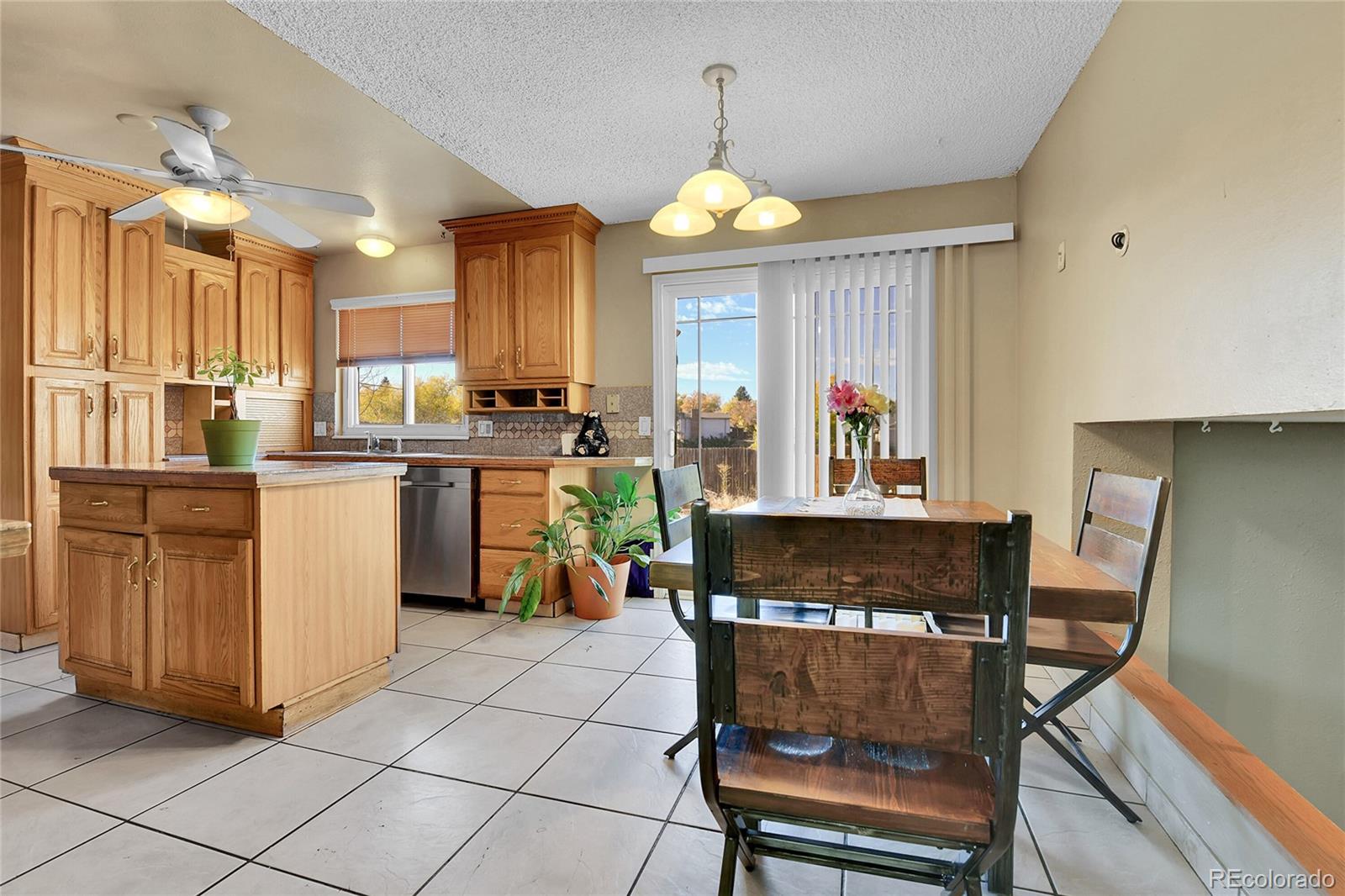 MLS Image #2 for 17769 e iowa drive,aurora, Colorado