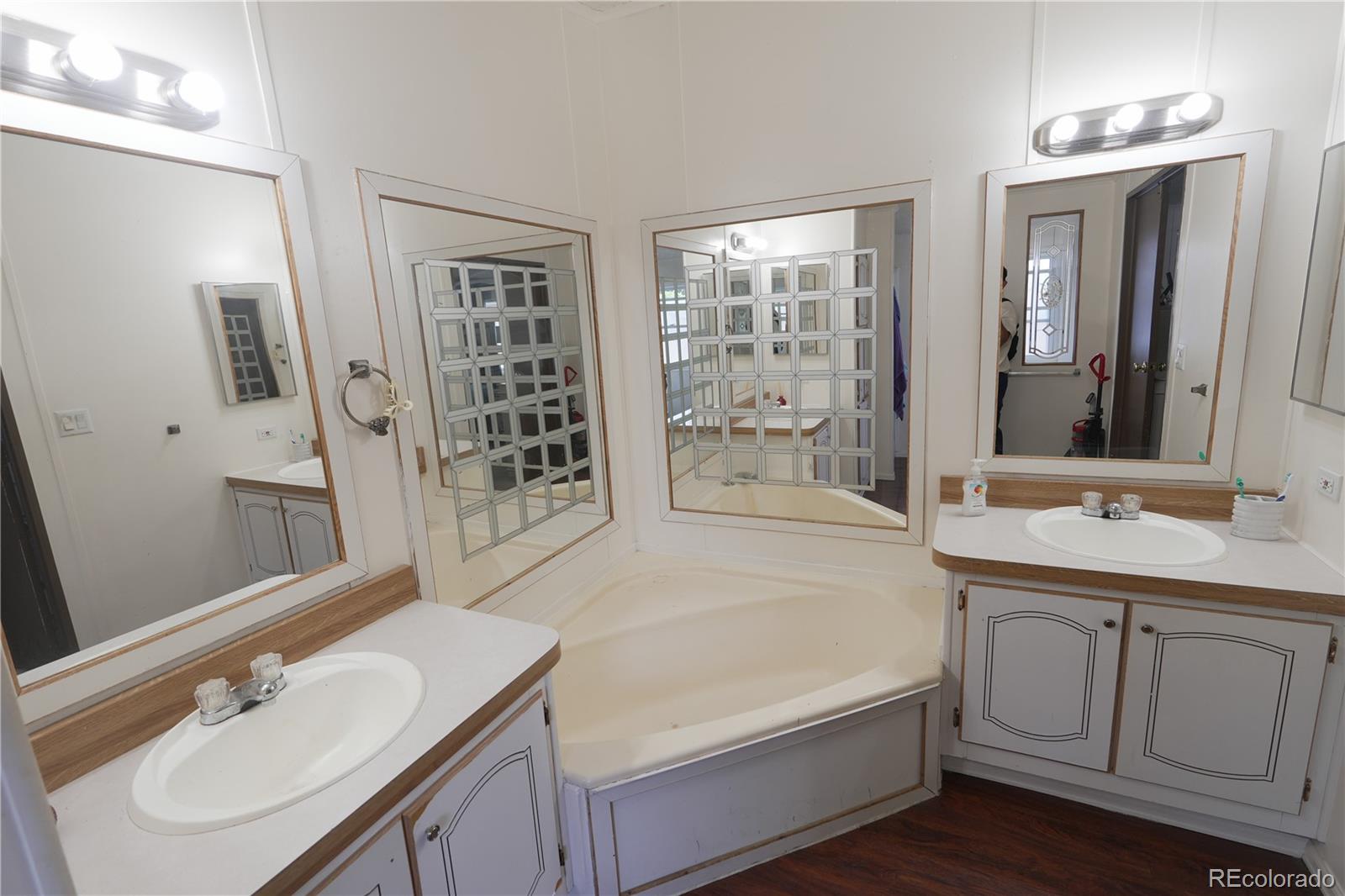 MLS Image #10 for 8391  garfield circle,denver, Colorado