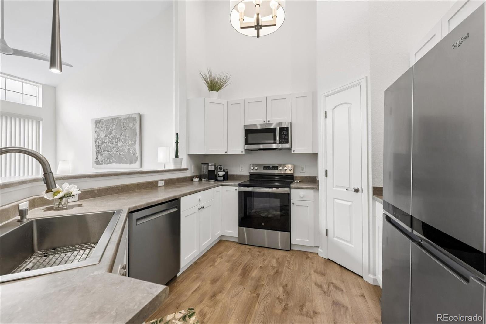 MLS Image #2 for 8645  gold peak place,highlands ranch, Colorado