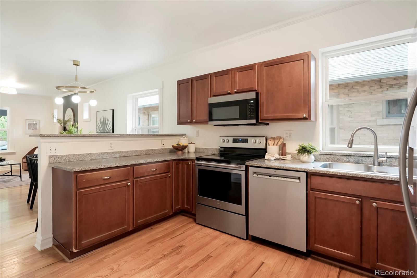 MLS Image #9 for 1425 s sherman street,denver, Colorado