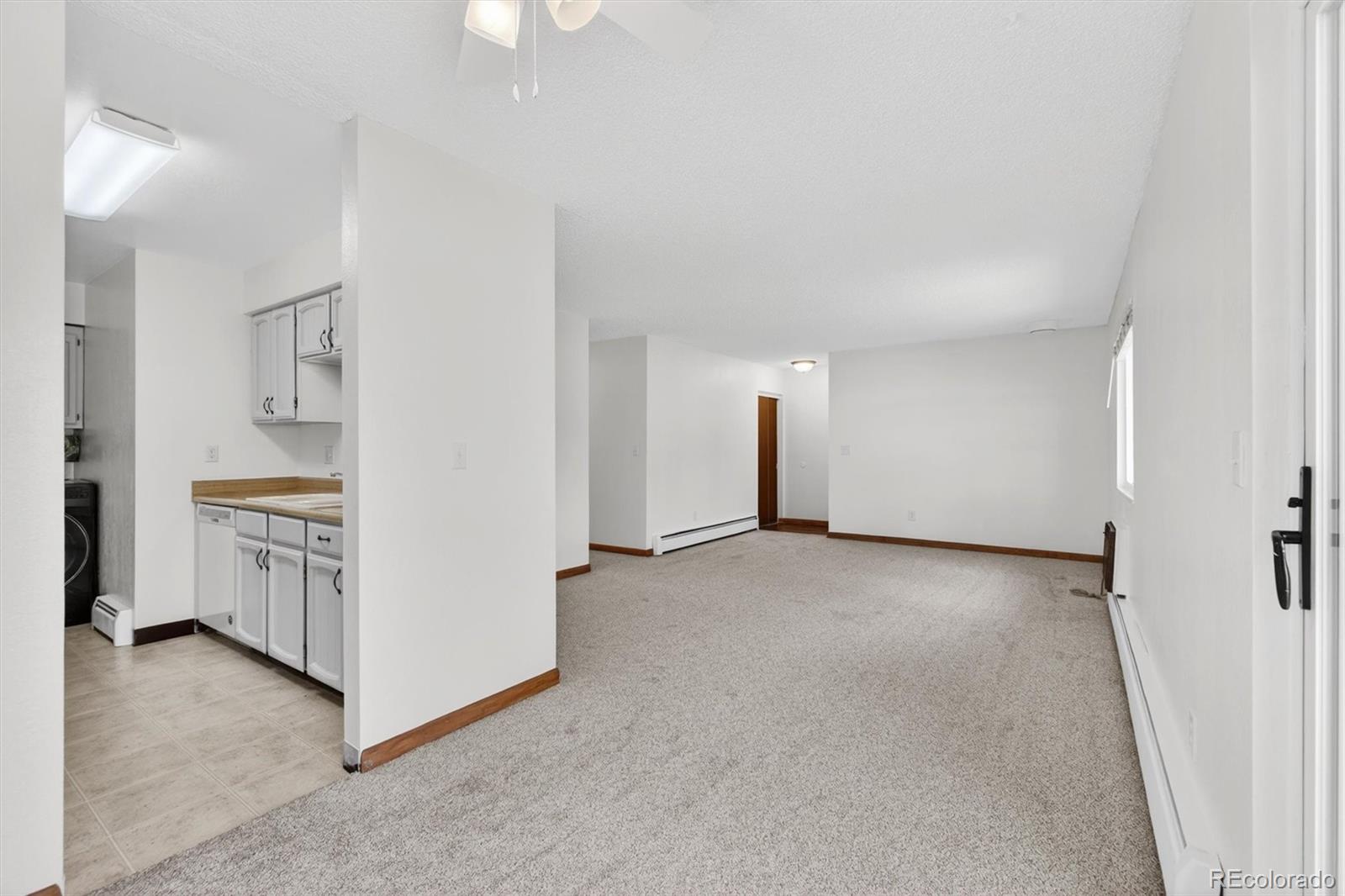 MLS Image #9 for 92  newark street a,aurora, Colorado
