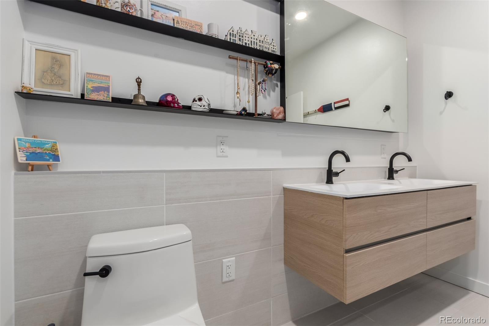 MLS Image #18 for 1601  park avenue 303,denver, Colorado