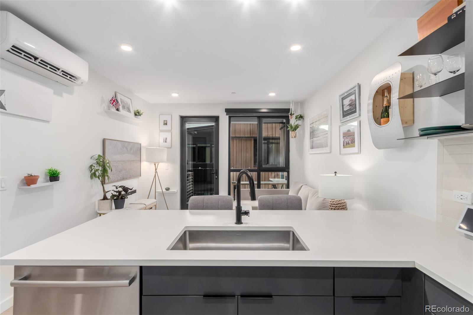 MLS Image #7 for 1601  park avenue 303,denver, Colorado