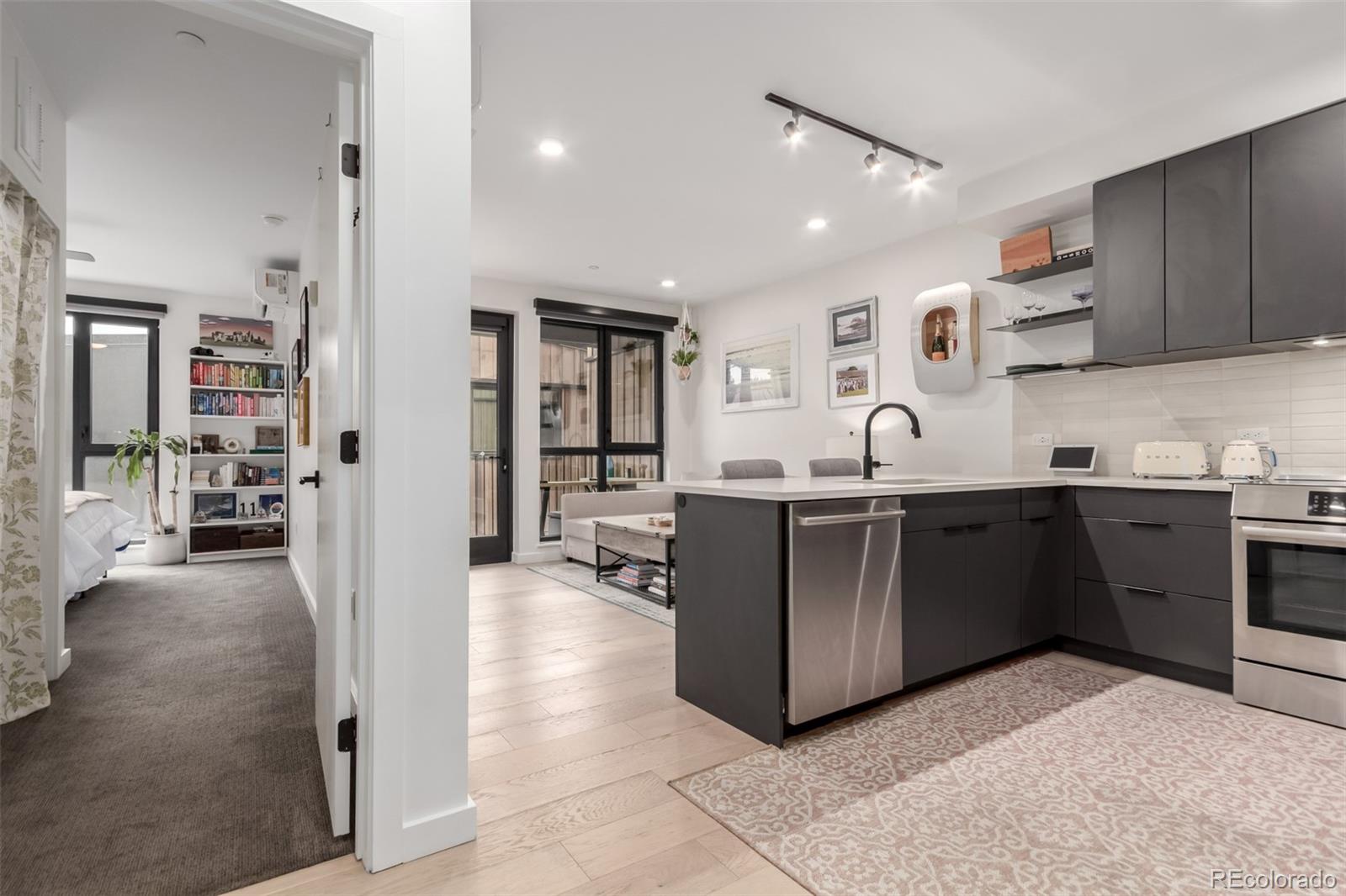 MLS Image #9 for 1601  park avenue 303,denver, Colorado