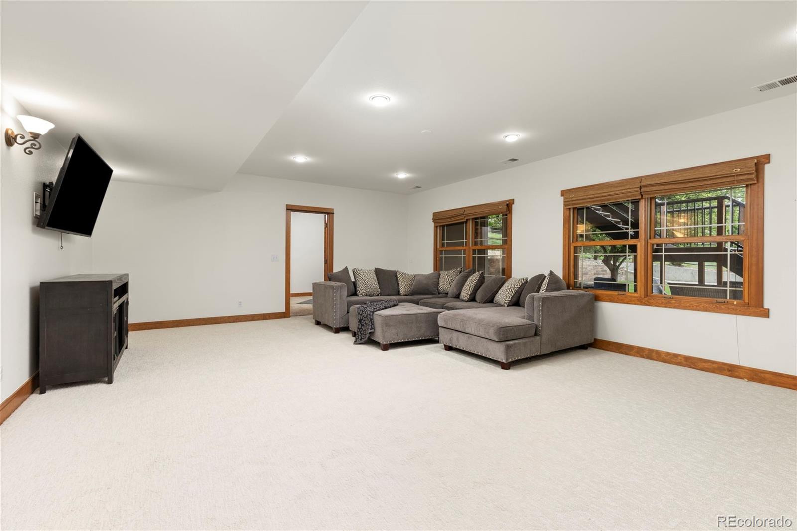 MLS Image #33 for 1190  trails end court,windsor, Colorado