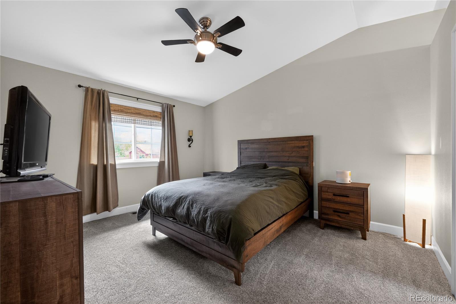 MLS Image #19 for 913  7th street,berthoud, Colorado