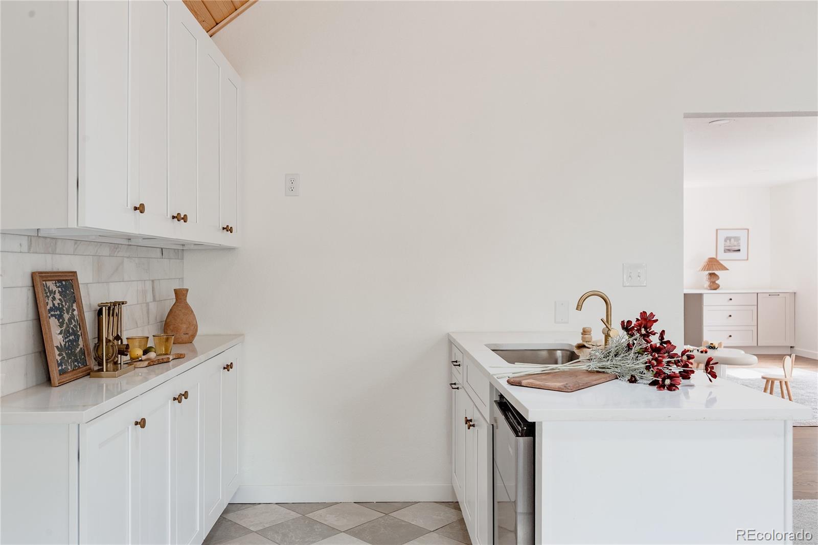 MLS Image #28 for 4398 w lake circle,littleton, Colorado