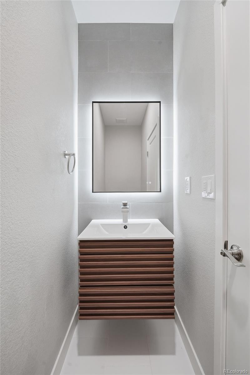 MLS Image #14 for 359 s dale court,denver, Colorado