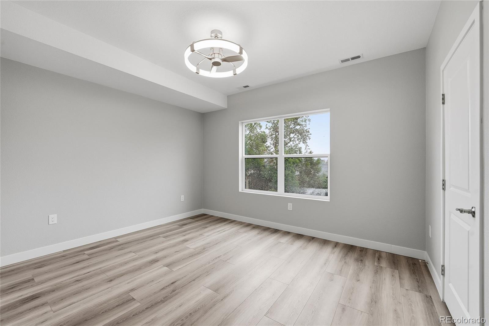 MLS Image #15 for 359 s dale court,denver, Colorado