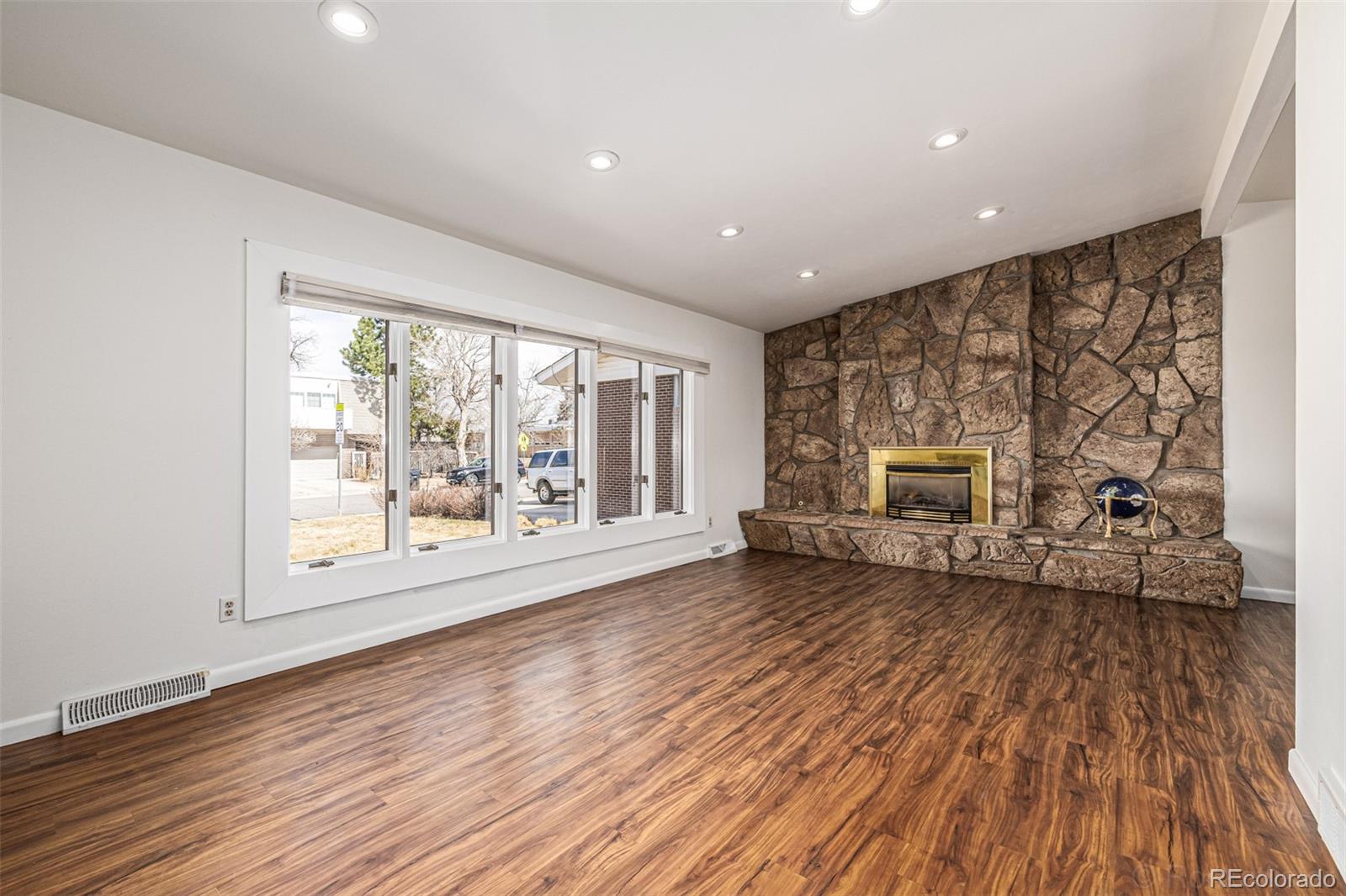 MLS Image #10 for 529 s magnolia lane,denver, Colorado