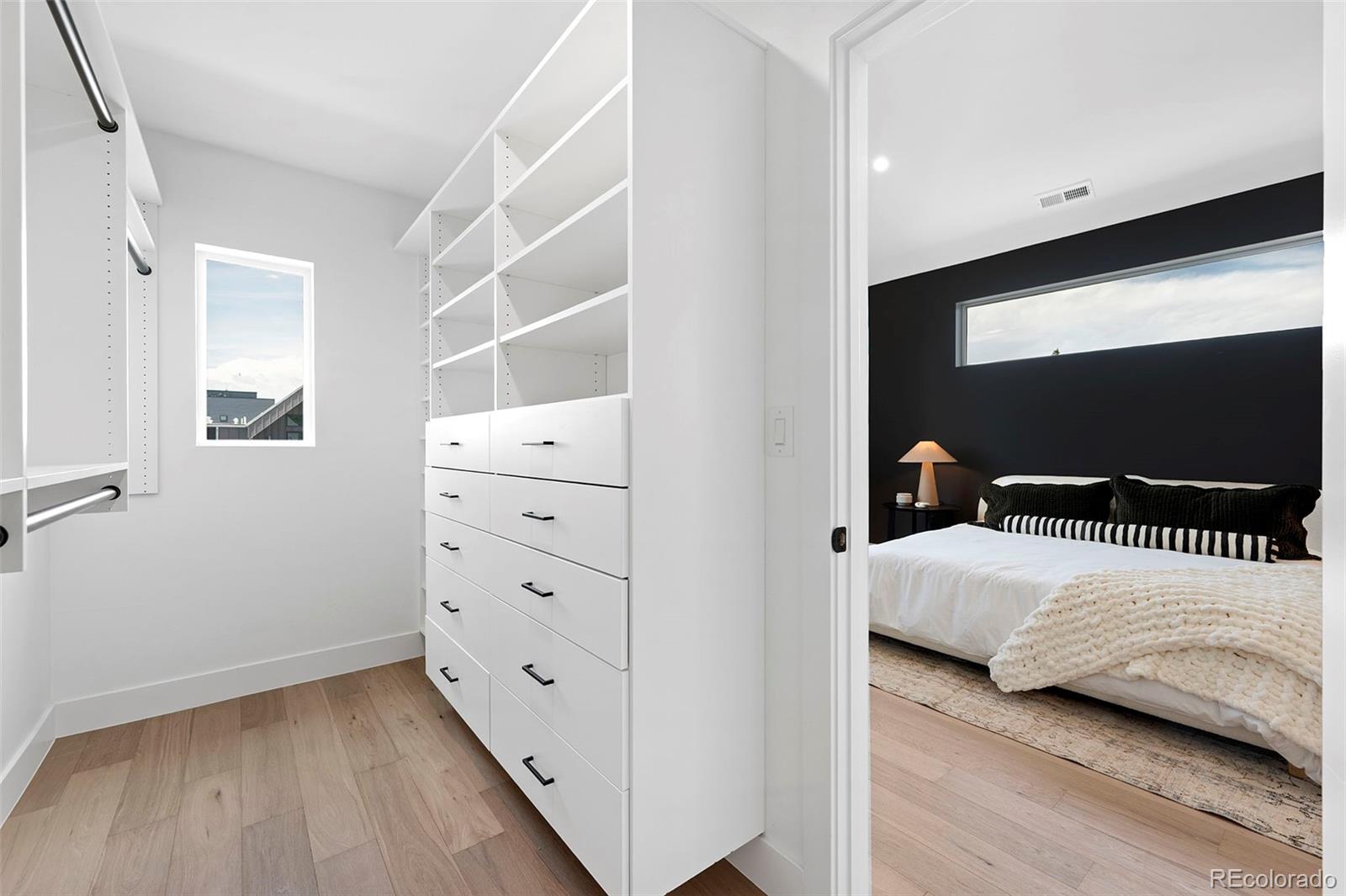 MLS Image #18 for 2404 s cherokee street,denver, Colorado