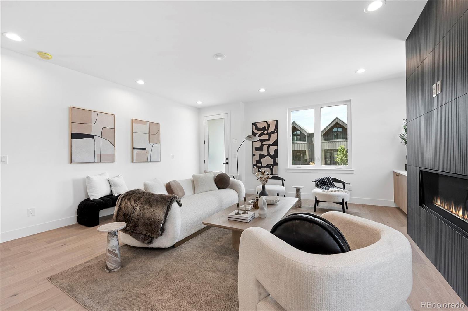 MLS Image #2 for 2404 s cherokee street,denver, Colorado