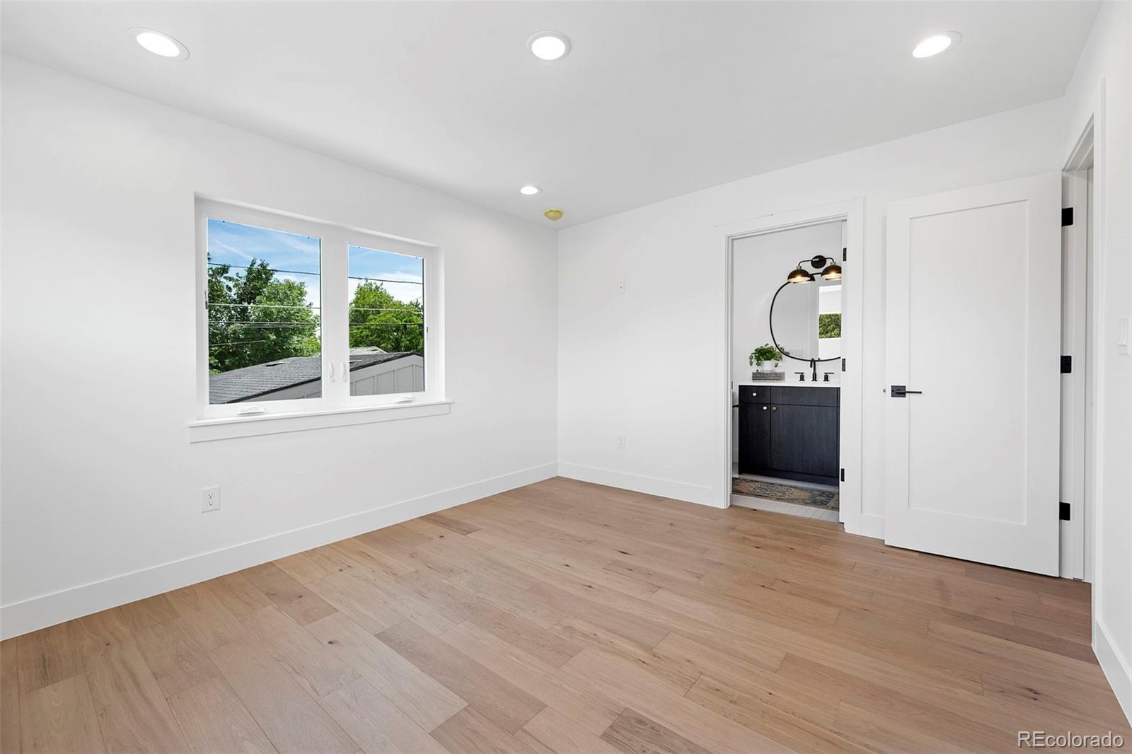 MLS Image #25 for 2404 s cherokee street,denver, Colorado