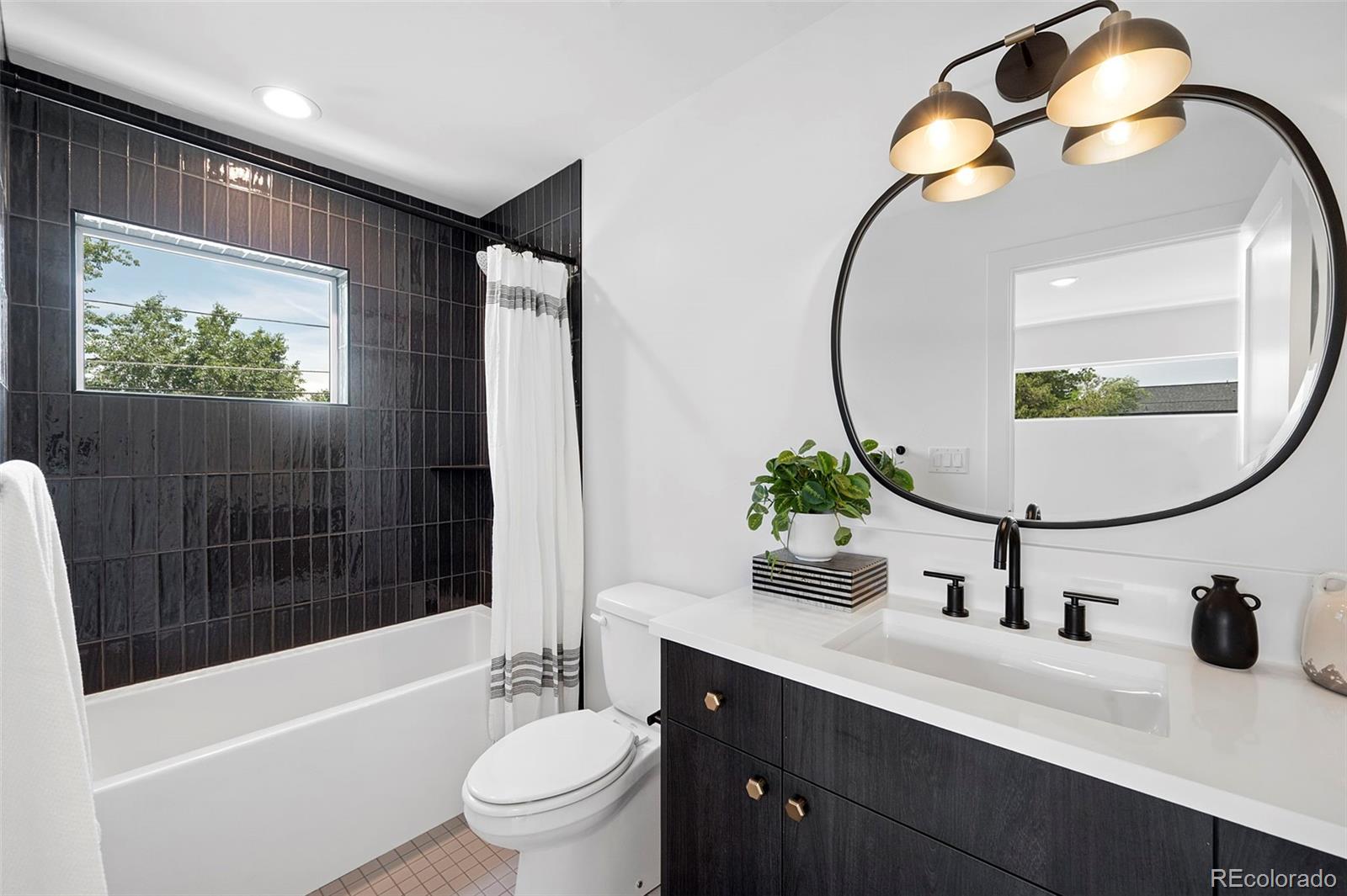 MLS Image #26 for 2404 s cherokee street,denver, Colorado