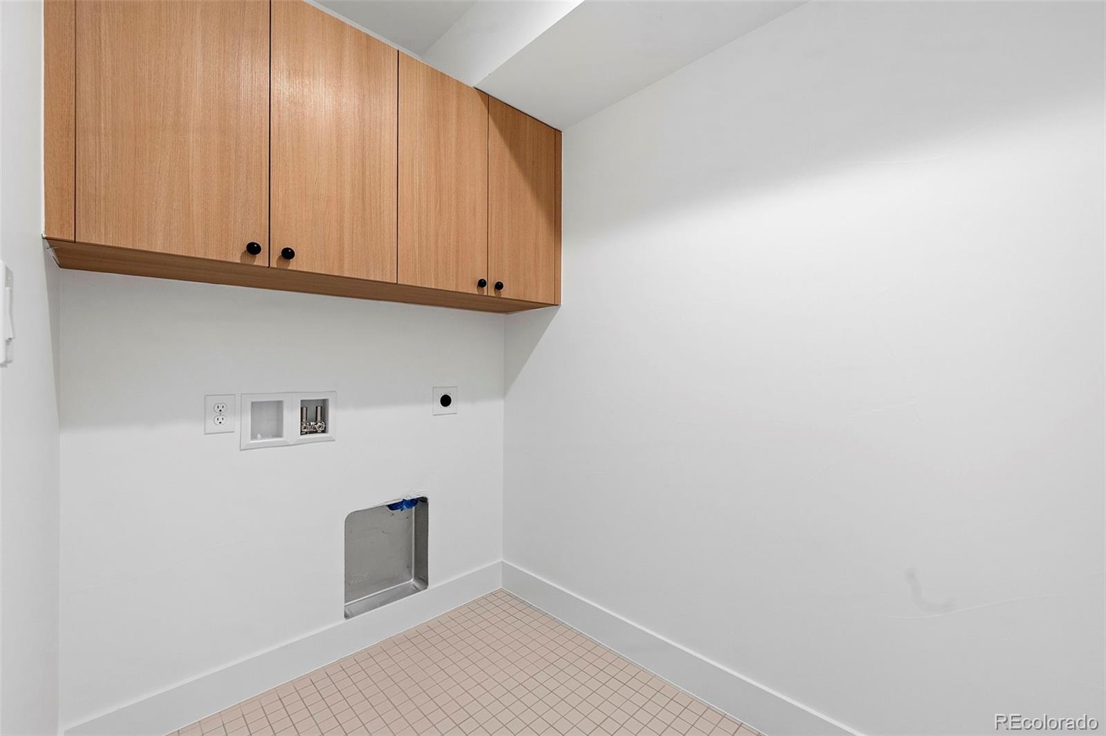 MLS Image #27 for 2404 s cherokee street,denver, Colorado