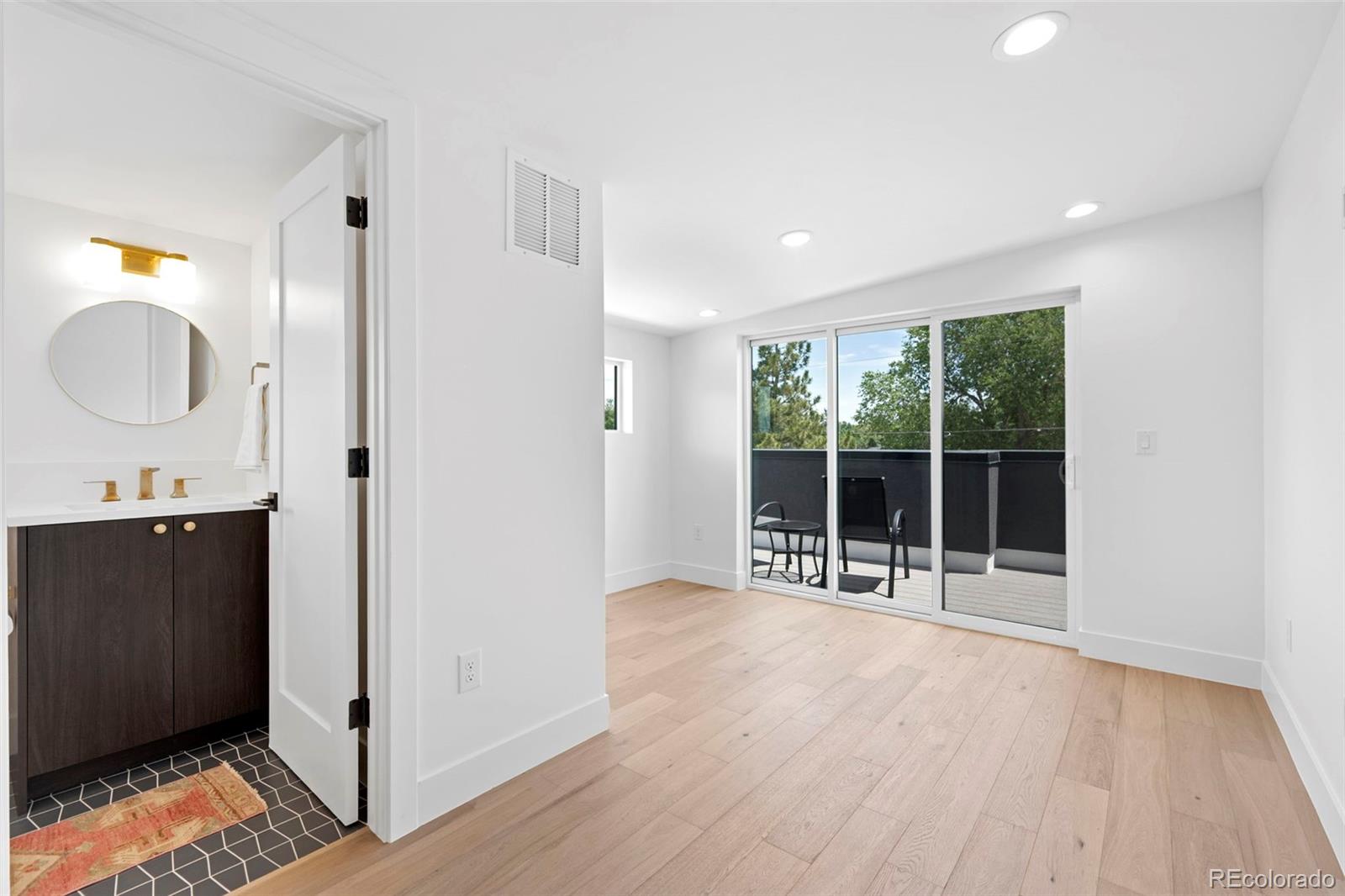 MLS Image #28 for 2404 s cherokee street,denver, Colorado