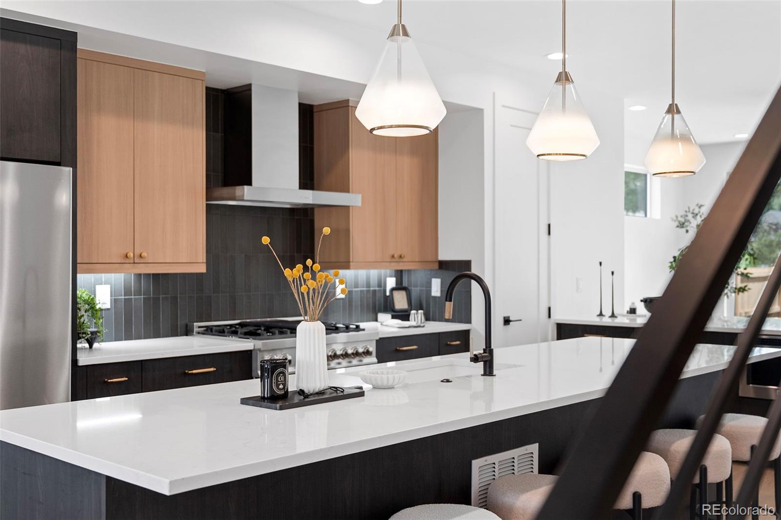 MLS Image #7 for 2404 s cherokee street,denver, Colorado