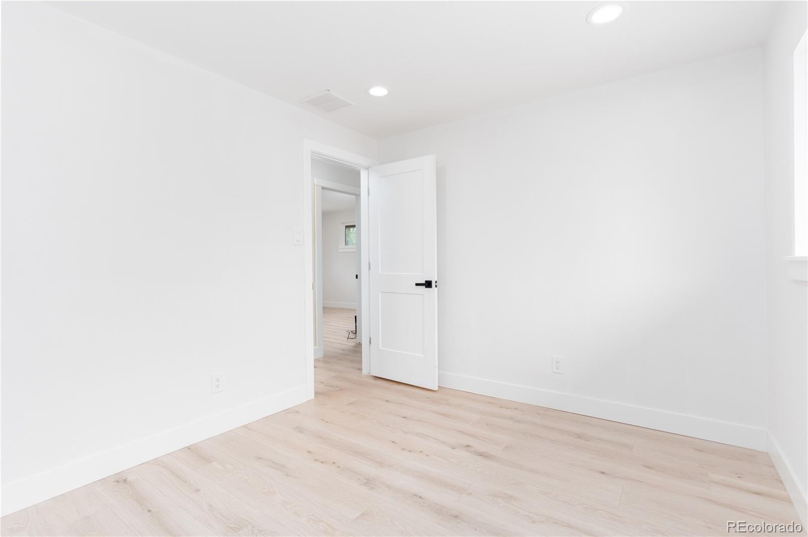 MLS Image #17 for 532  galena street,aurora, Colorado