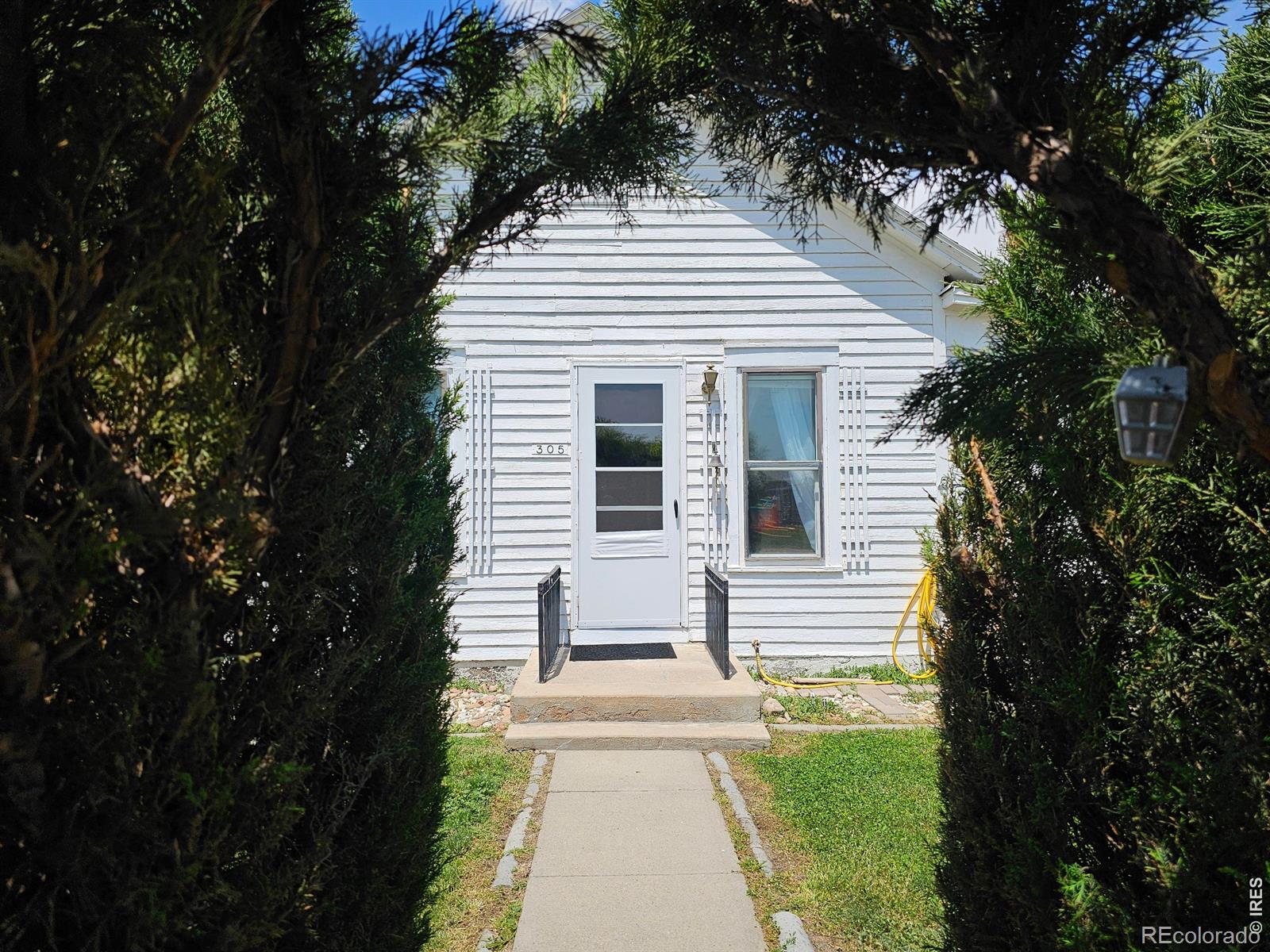 MLS Image #1 for 305 w 1st avenue,iliff, Colorado