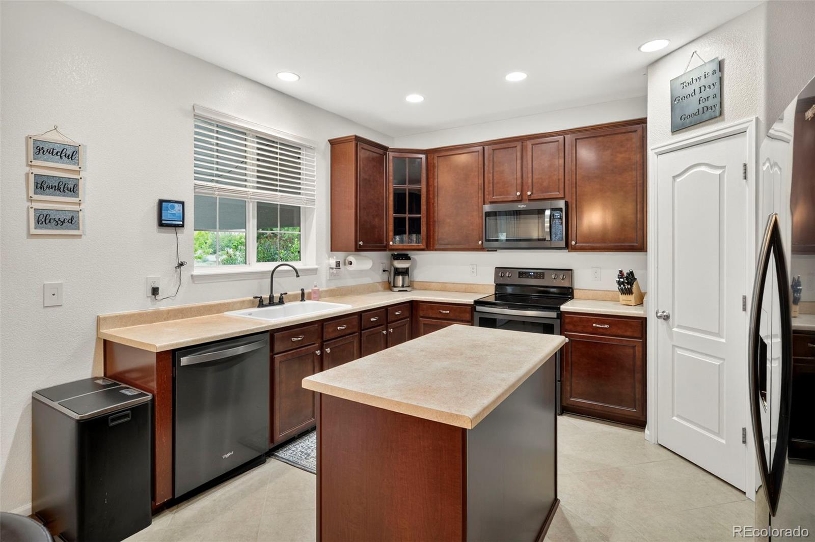 MLS Image #7 for 7151 s oak hill circle,aurora, Colorado