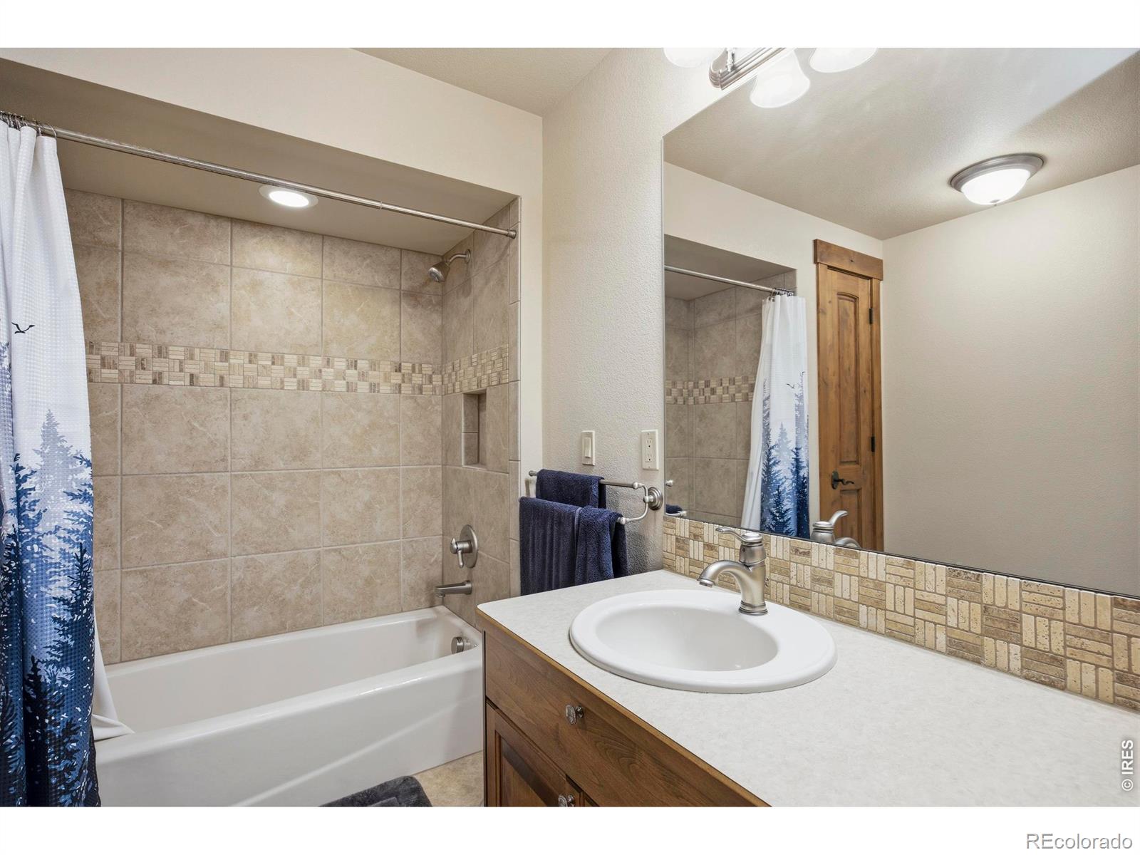 MLS Image #29 for 2114  shoreside drive,berthoud, Colorado