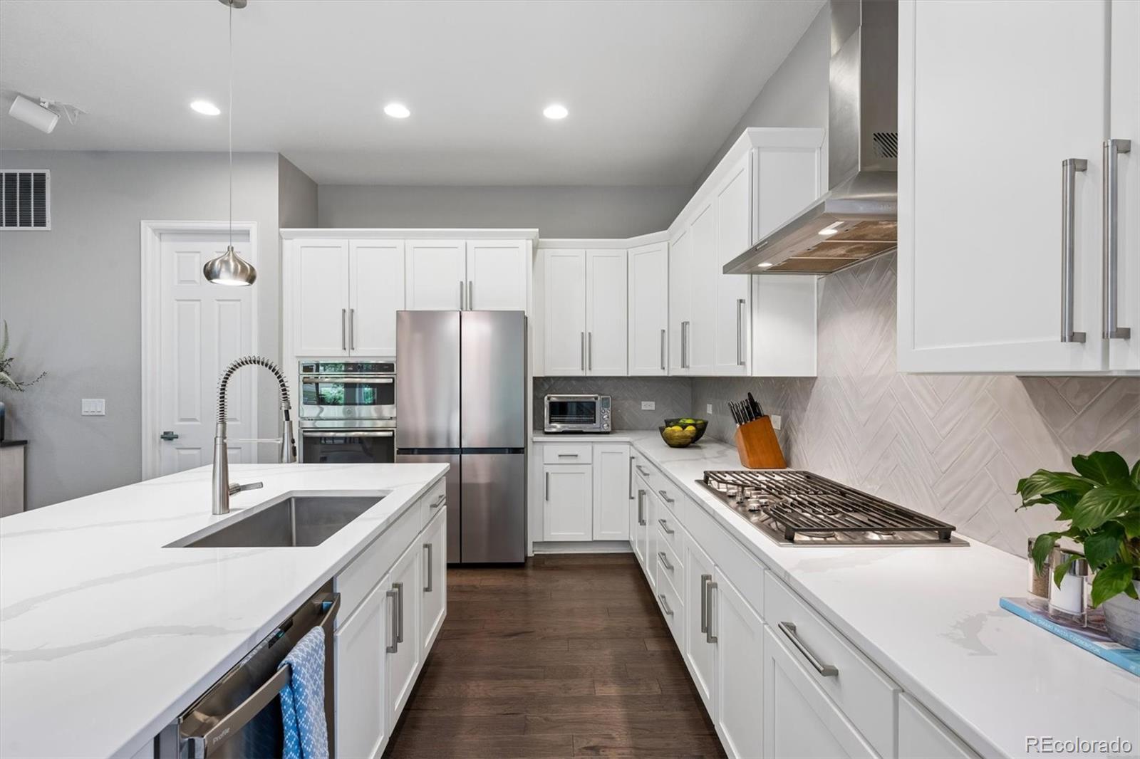 MLS Image #10 for 16312  spanish peak way,broomfield, Colorado