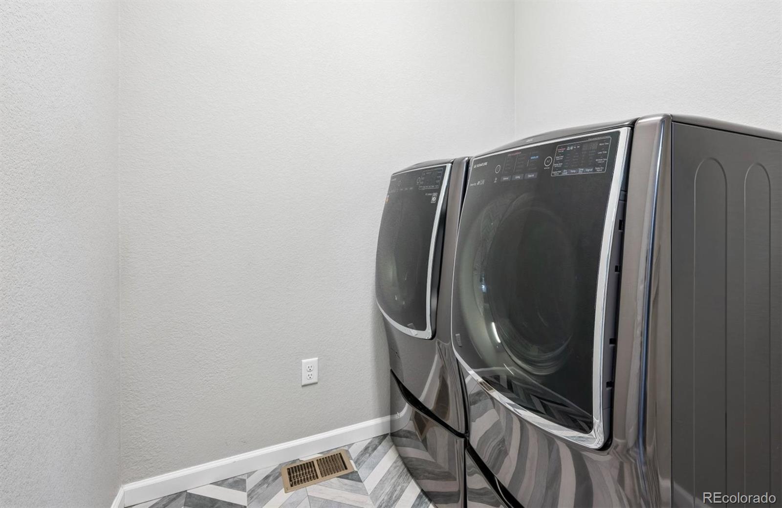 MLS Image #23 for 16312  spanish peak way,broomfield, Colorado