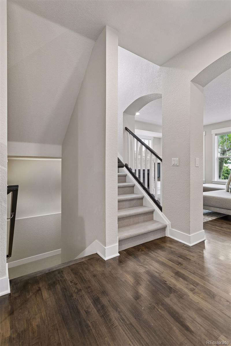 MLS Image #15 for 7873 e 8th place,denver, Colorado