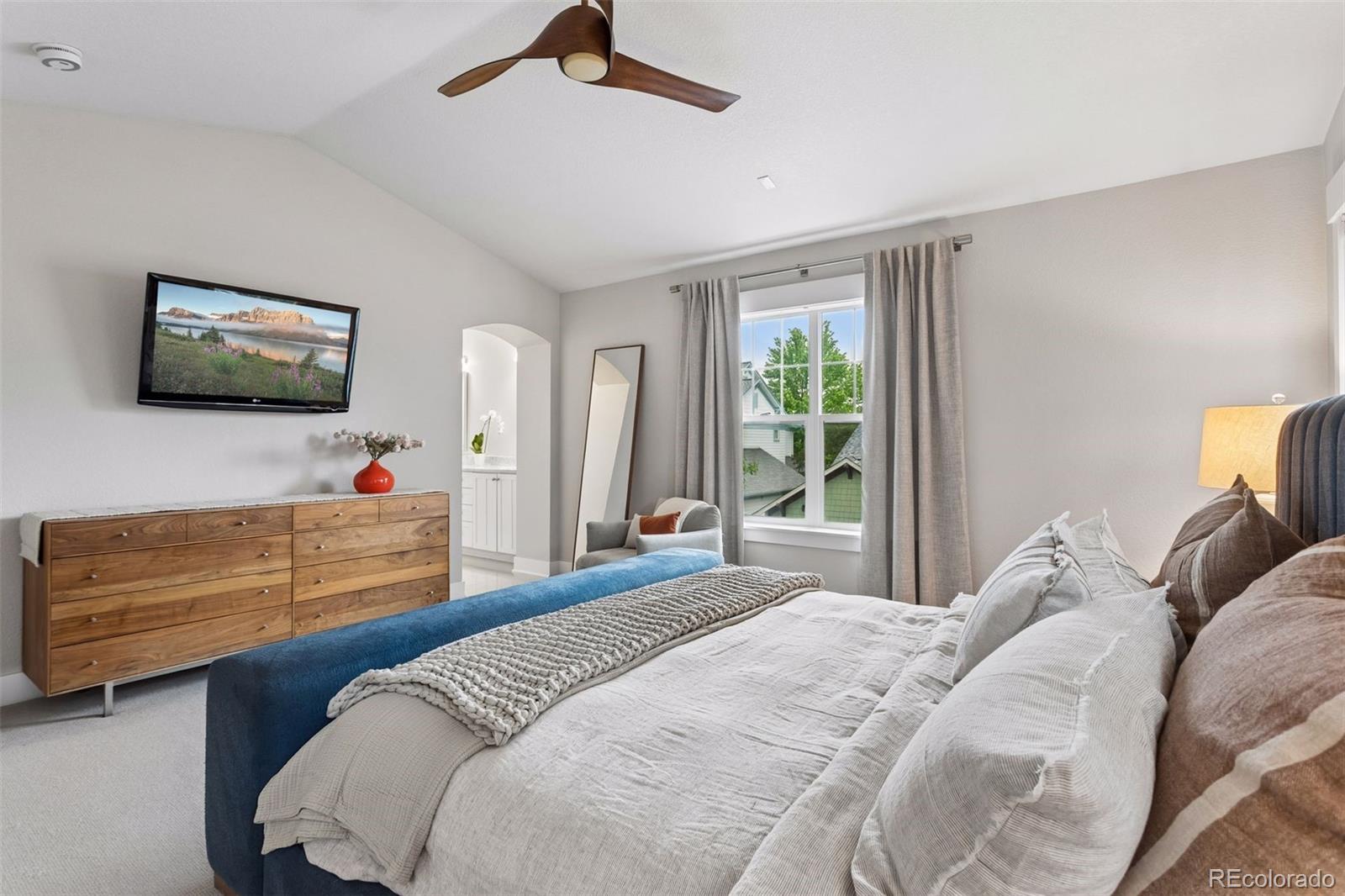 MLS Image #18 for 7873 e 8th place,denver, Colorado