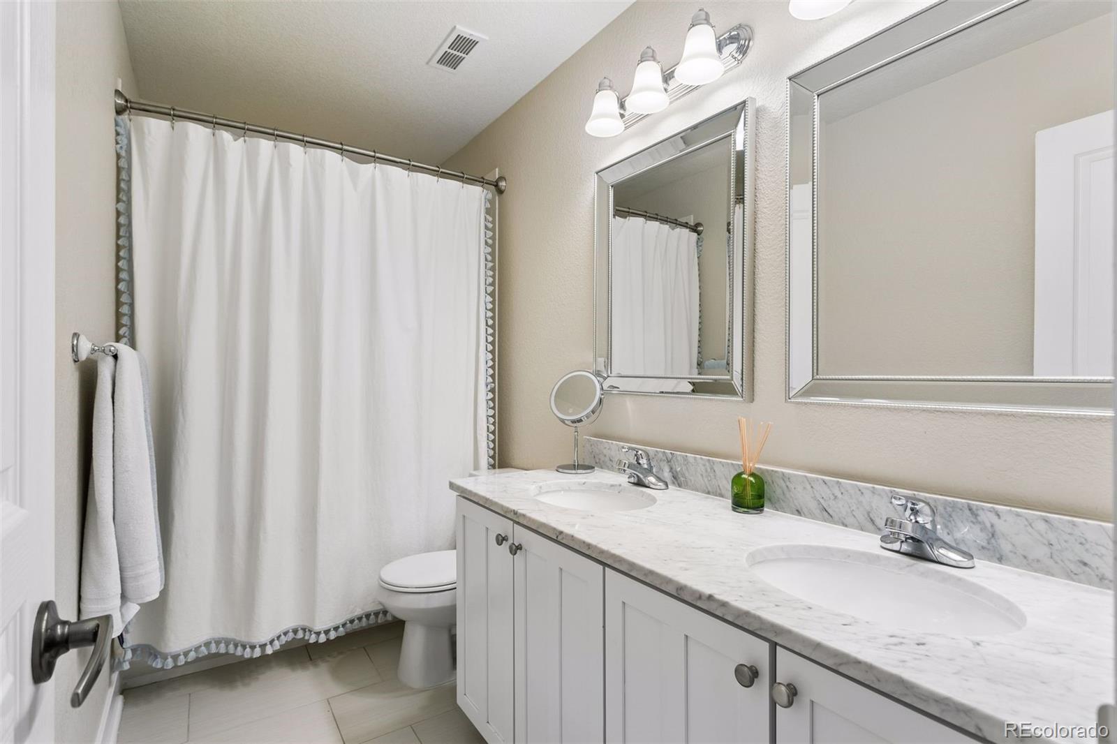 MLS Image #22 for 7873 e 8th place,denver, Colorado