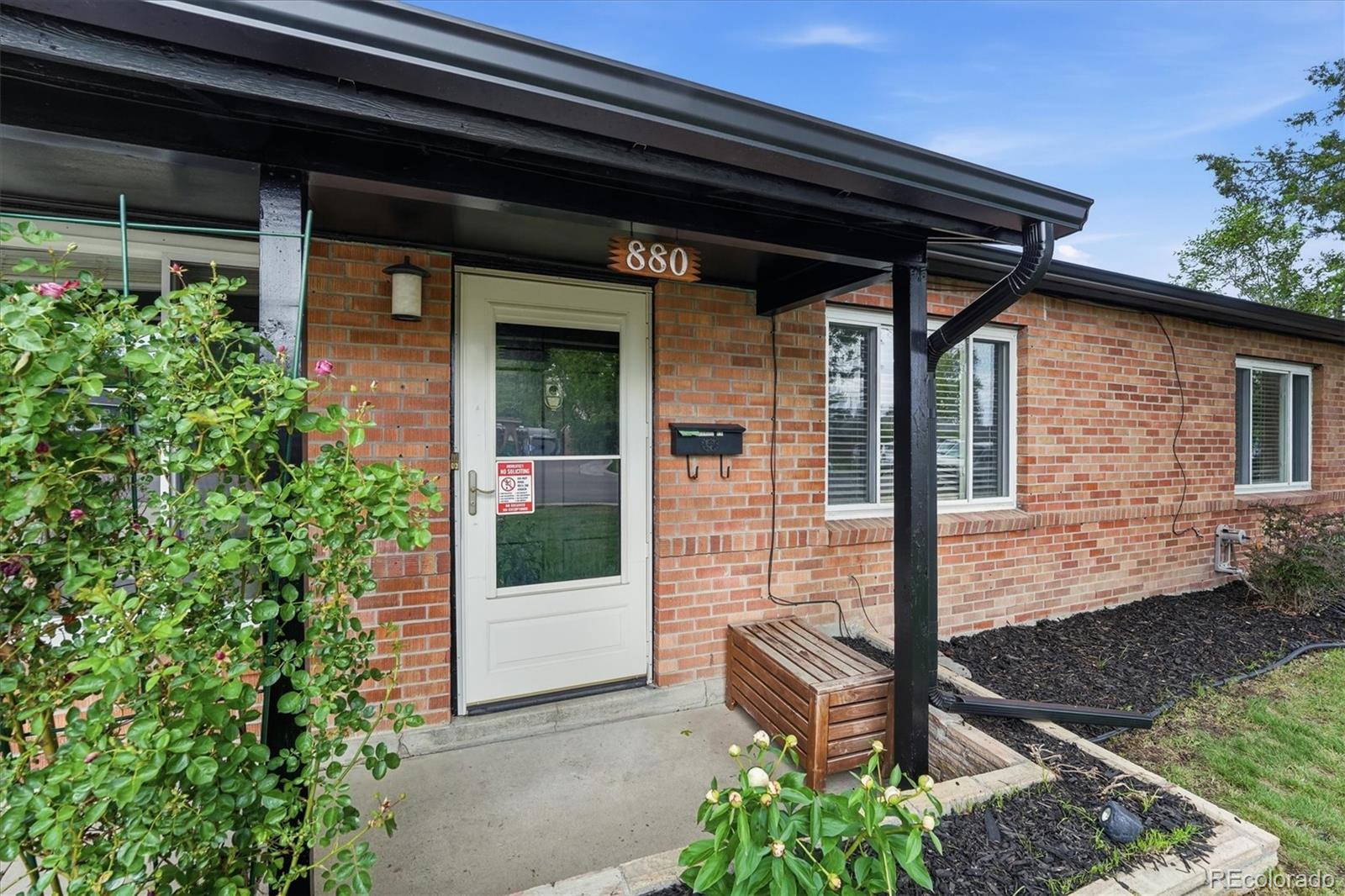 MLS Image #2 for 880  tucson street,aurora, Colorado