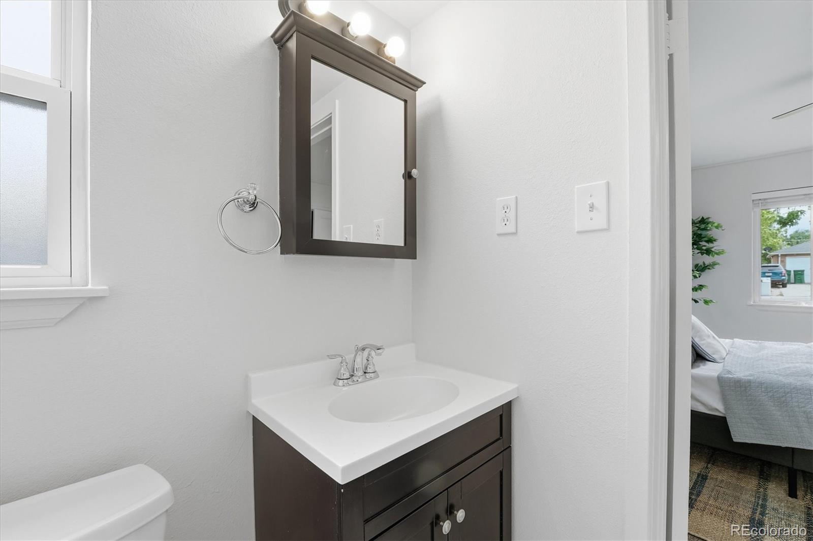 MLS Image #26 for 880  tucson street,aurora, Colorado