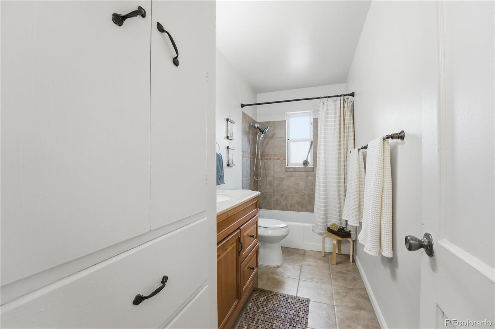 MLS Image #30 for 880  tucson street,aurora, Colorado
