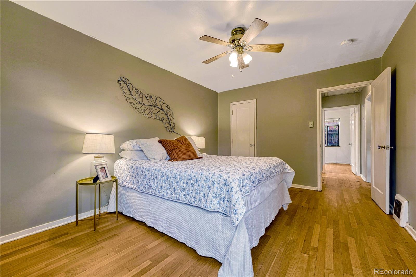 MLS Image #10 for 1103  kearney street,denver, Colorado
