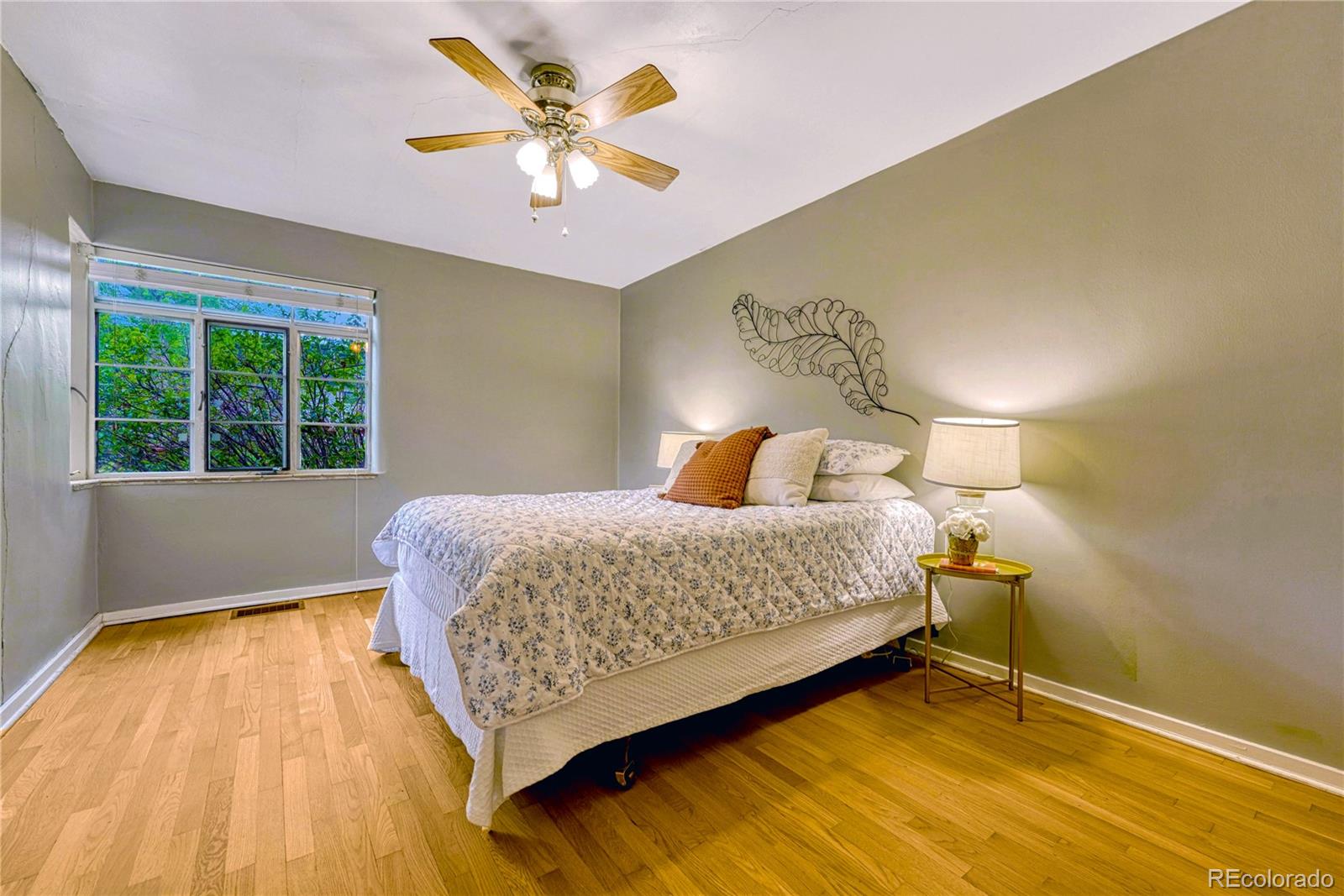 MLS Image #11 for 1103  kearney street,denver, Colorado