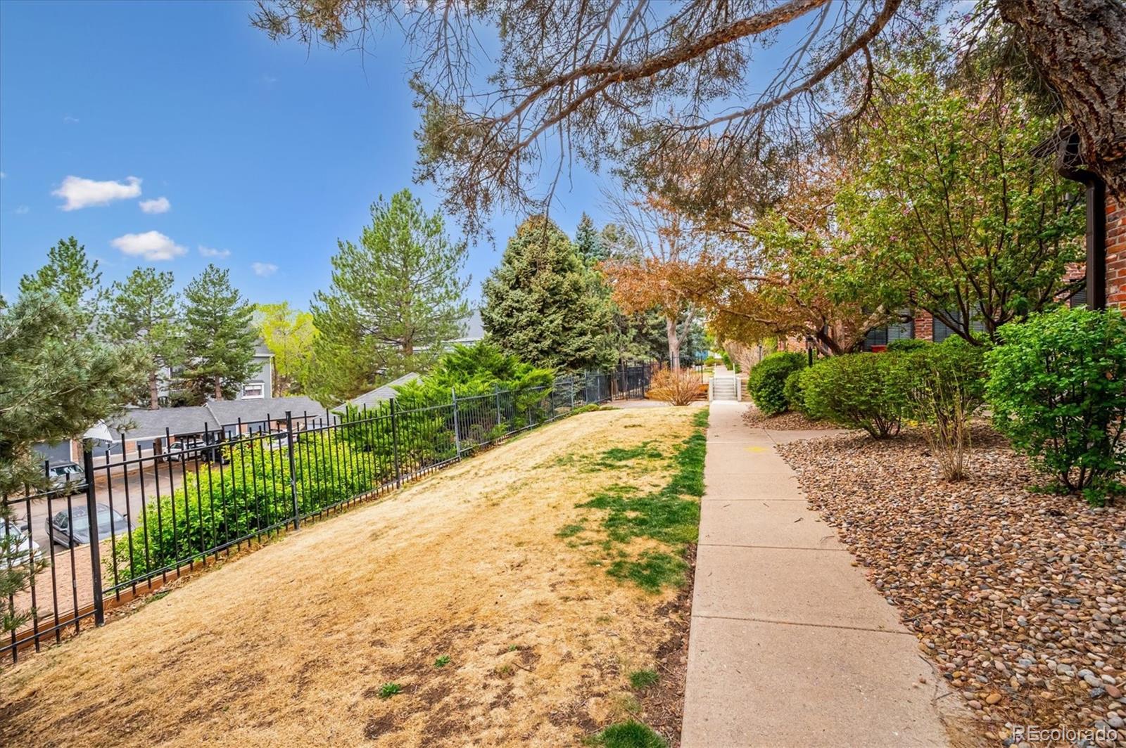 MLS Image #22 for 844 s vance street f,lakewood, Colorado