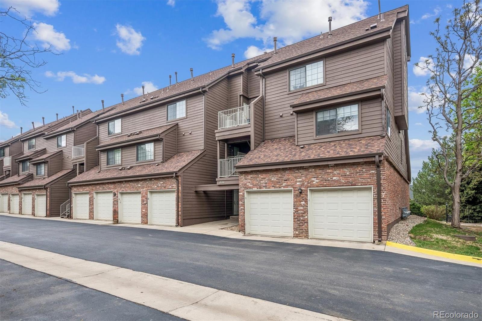 MLS Image #24 for 844 s vance street f,lakewood, Colorado