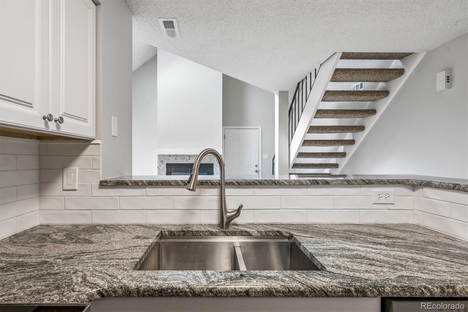 MLS Image #6 for 844 s vance street f,lakewood, Colorado