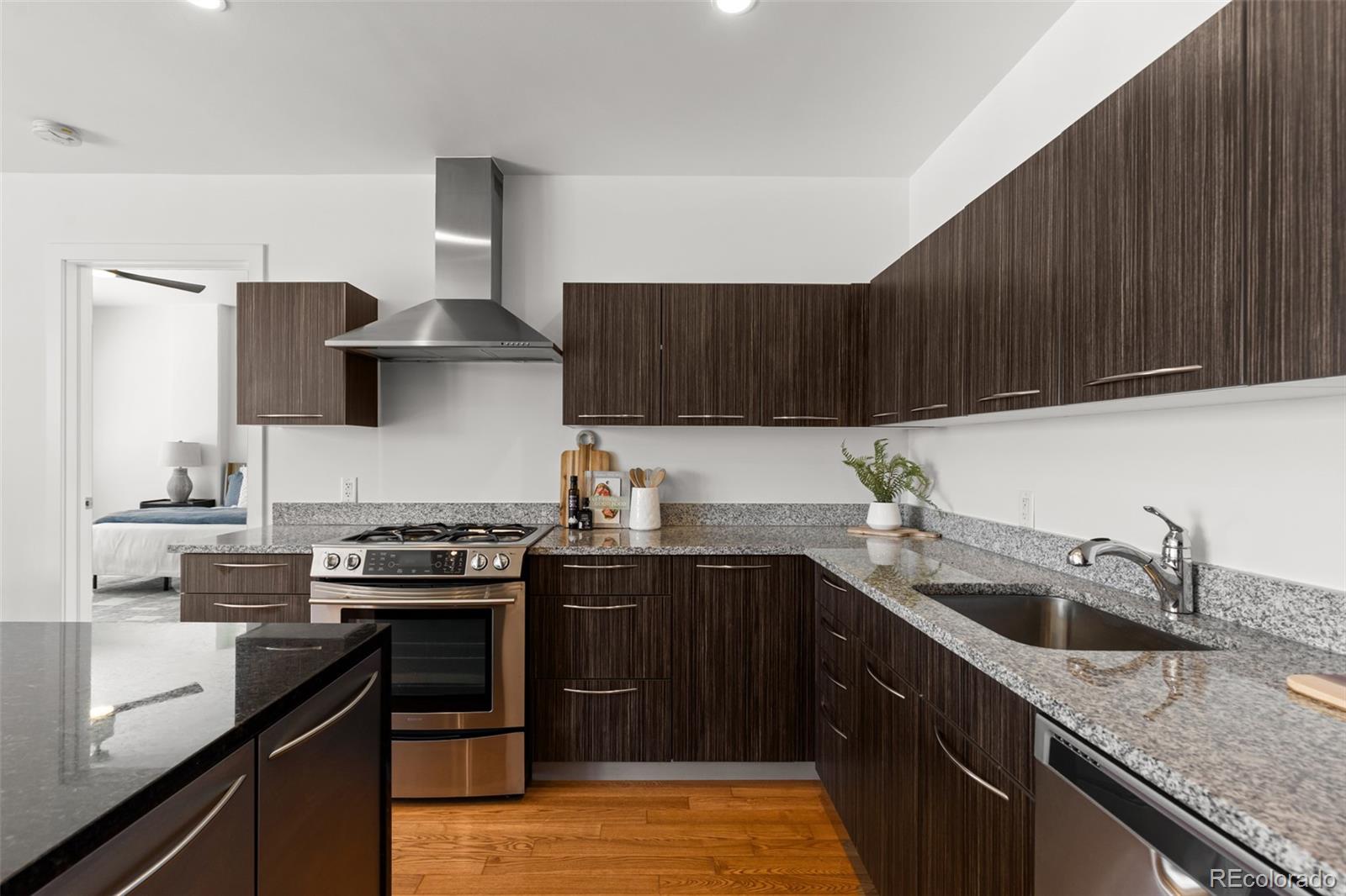 MLS Image #7 for 410  acoma street 609,denver, Colorado
