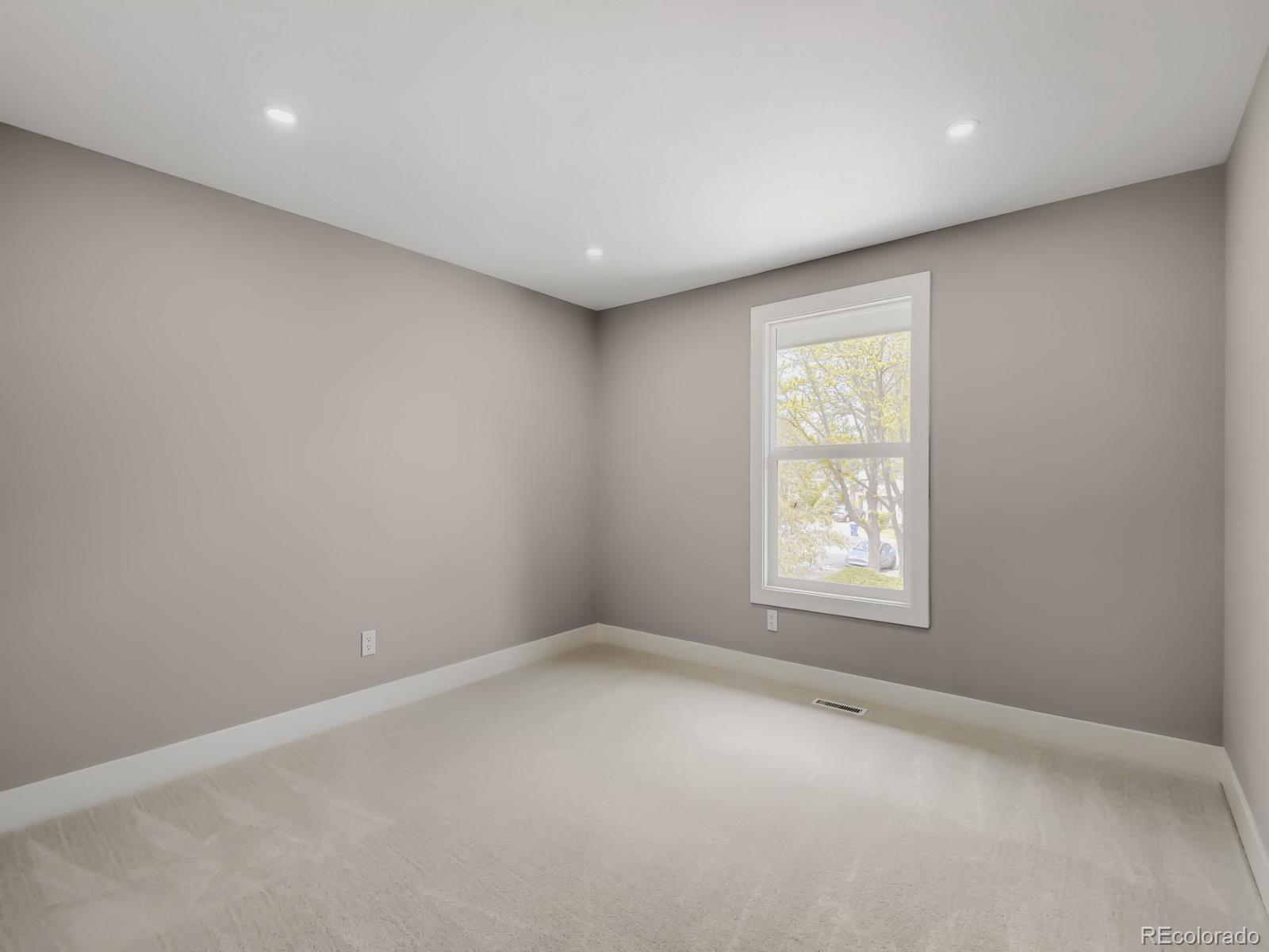 MLS Image #11 for 8212 s tamarac street,centennial, Colorado