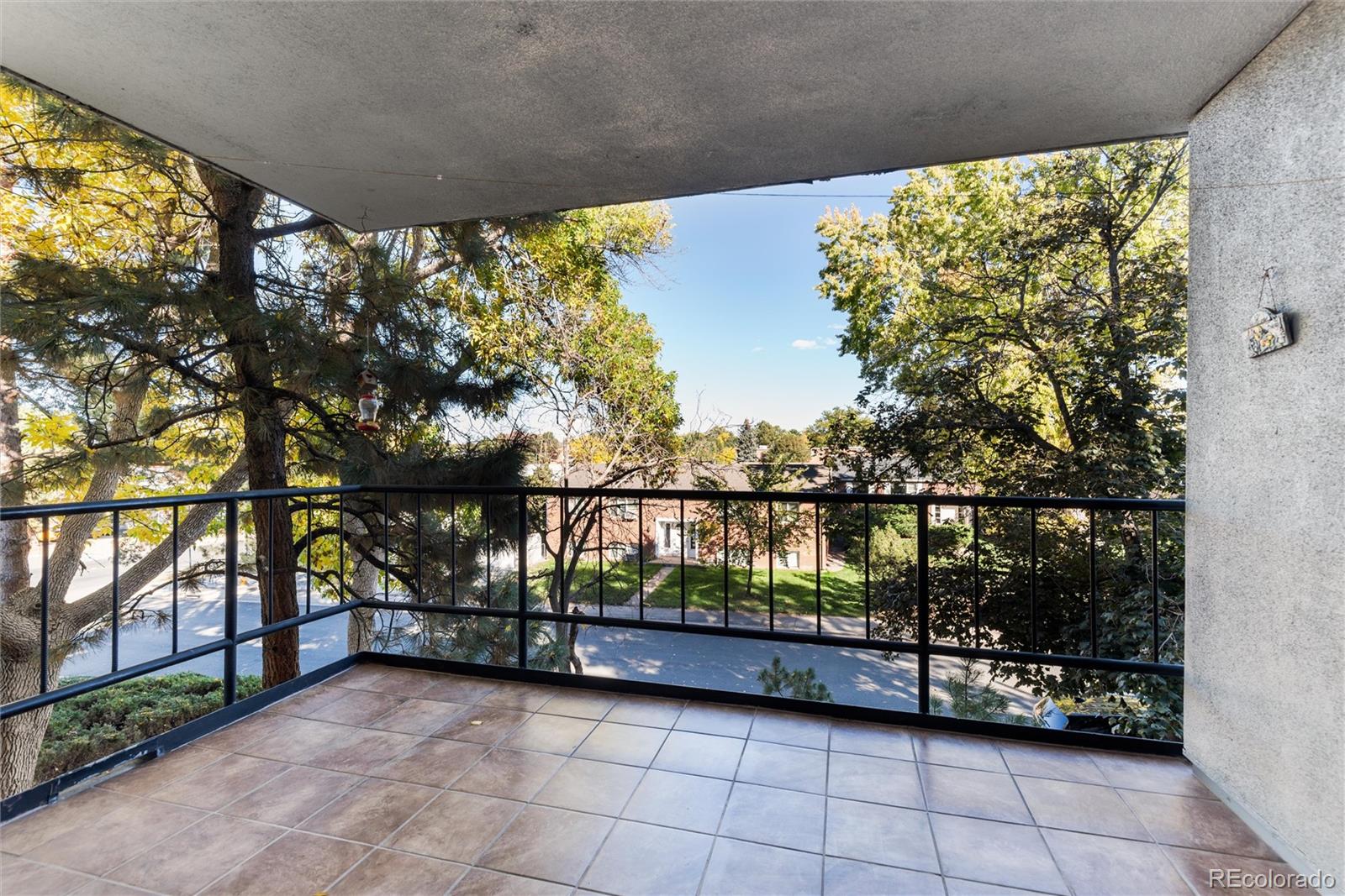 MLS Image #24 for 2325 s linden court,denver, Colorado