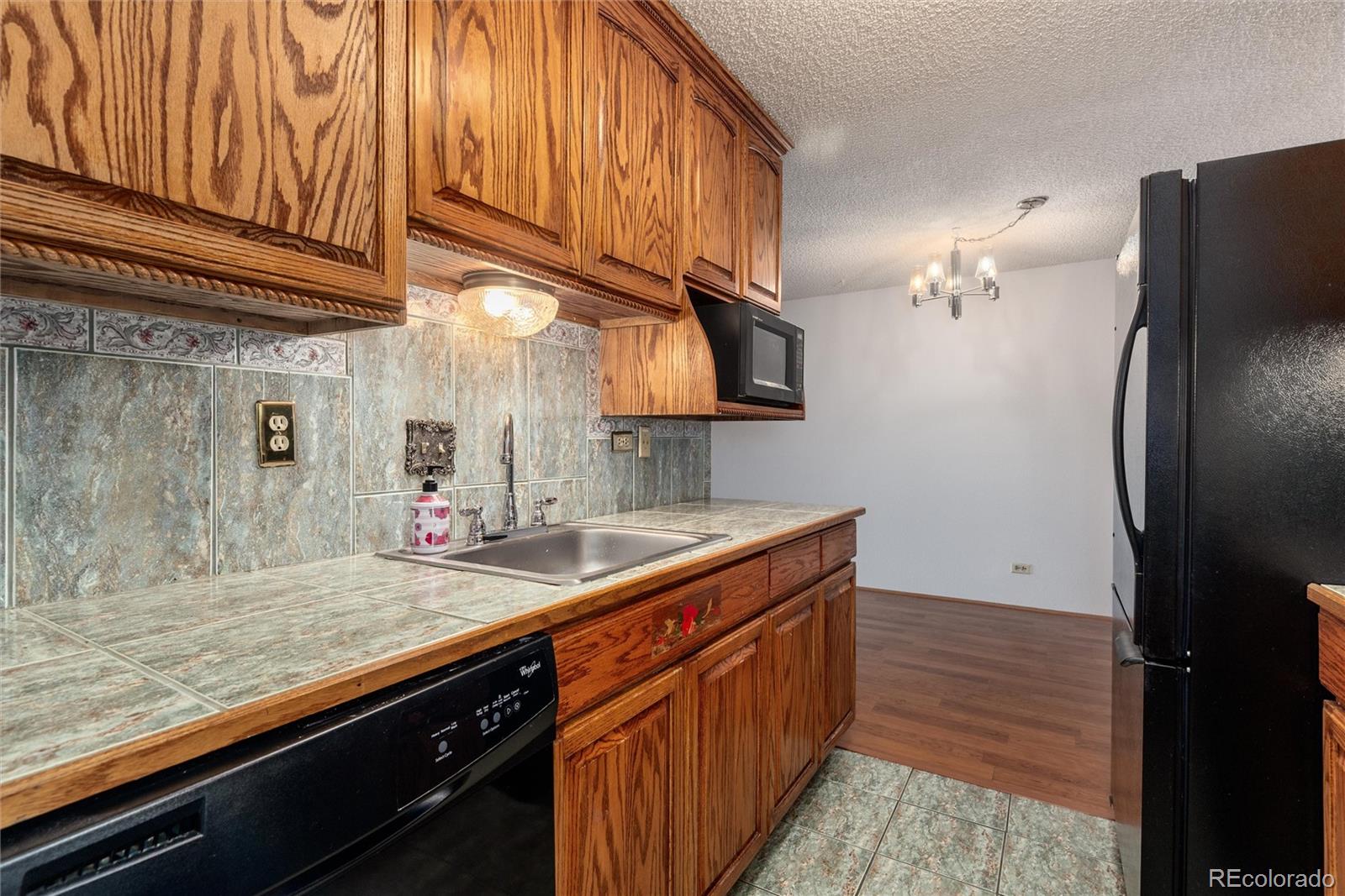 MLS Image #3 for 2325 s linden court,denver, Colorado
