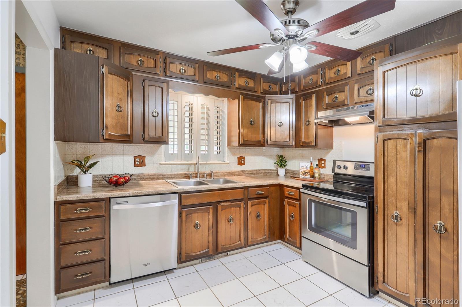 MLS Image #7 for 2009 s winona court,denver, Colorado