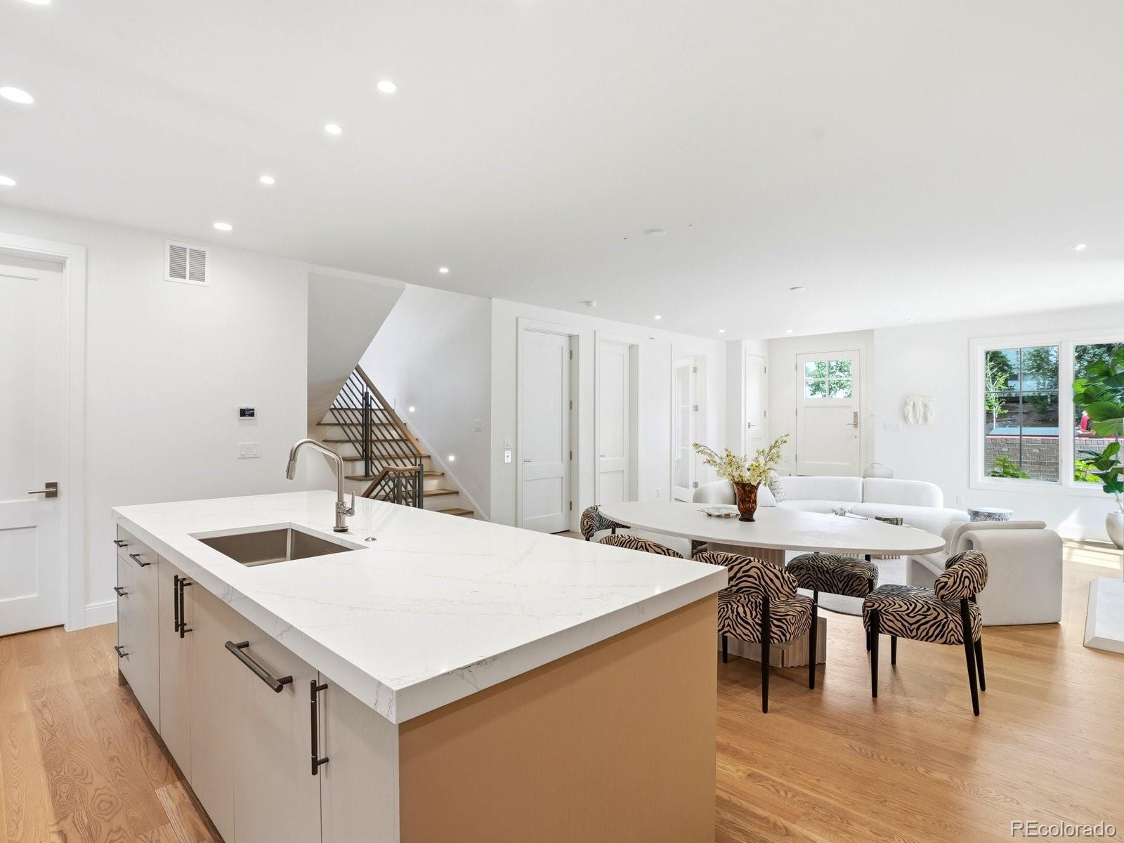 MLS Image #15 for 3330 e 4th avenue,denver, Colorado