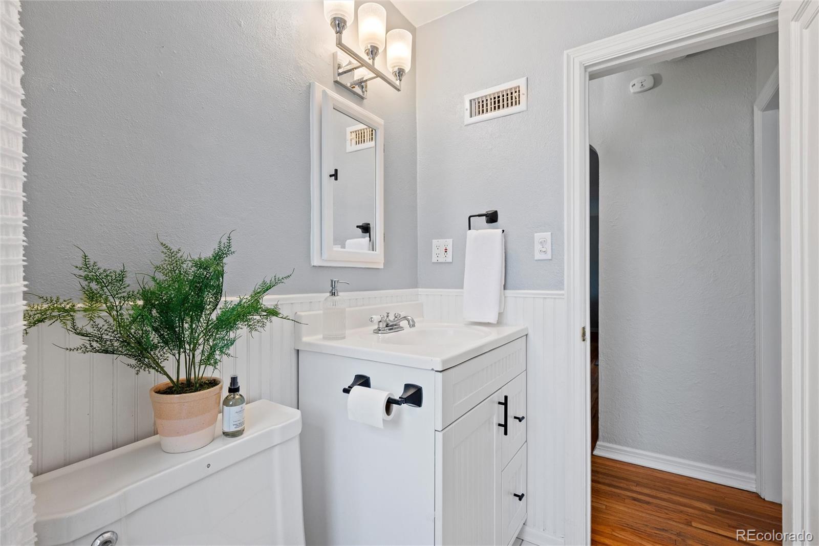 MLS Image #15 for 3930 s grant street,englewood, Colorado
