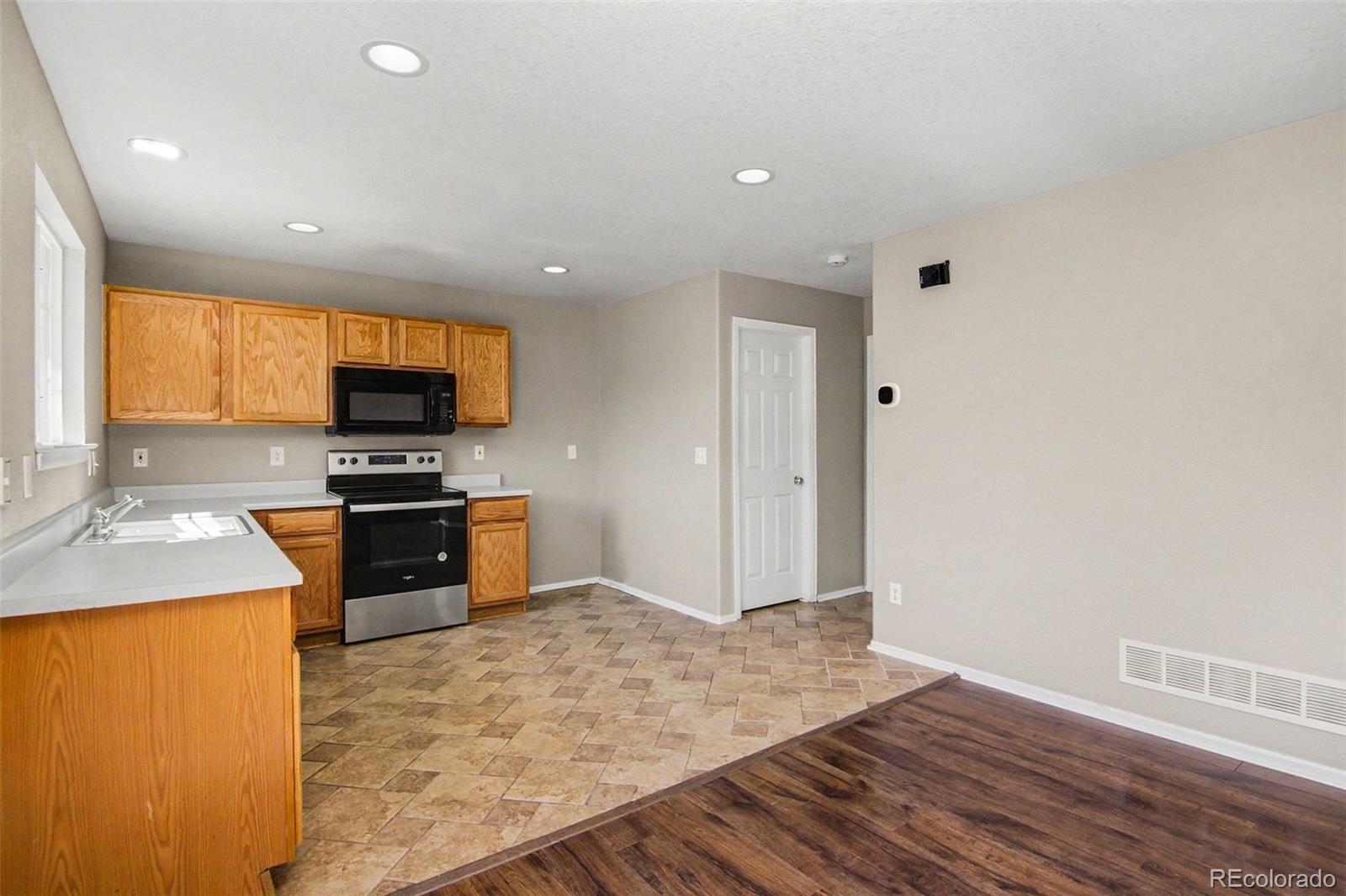 MLS Image #7 for 8150 s mobile way,englewood, Colorado