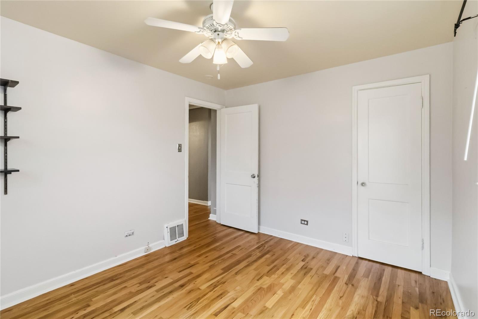 MLS Image #14 for 2380  poplar street,denver, Colorado