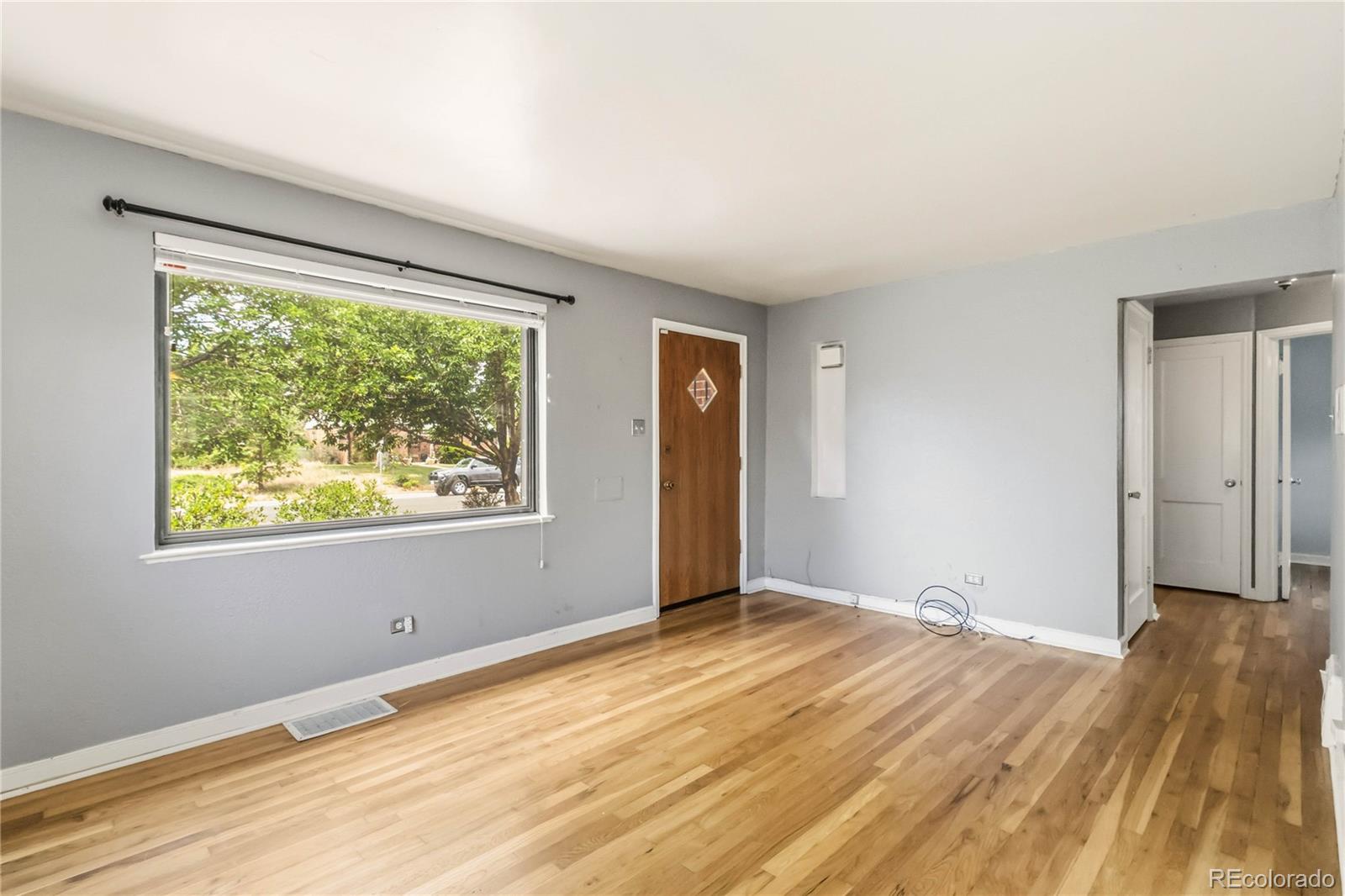 MLS Image #2 for 2380  poplar street,denver, Colorado